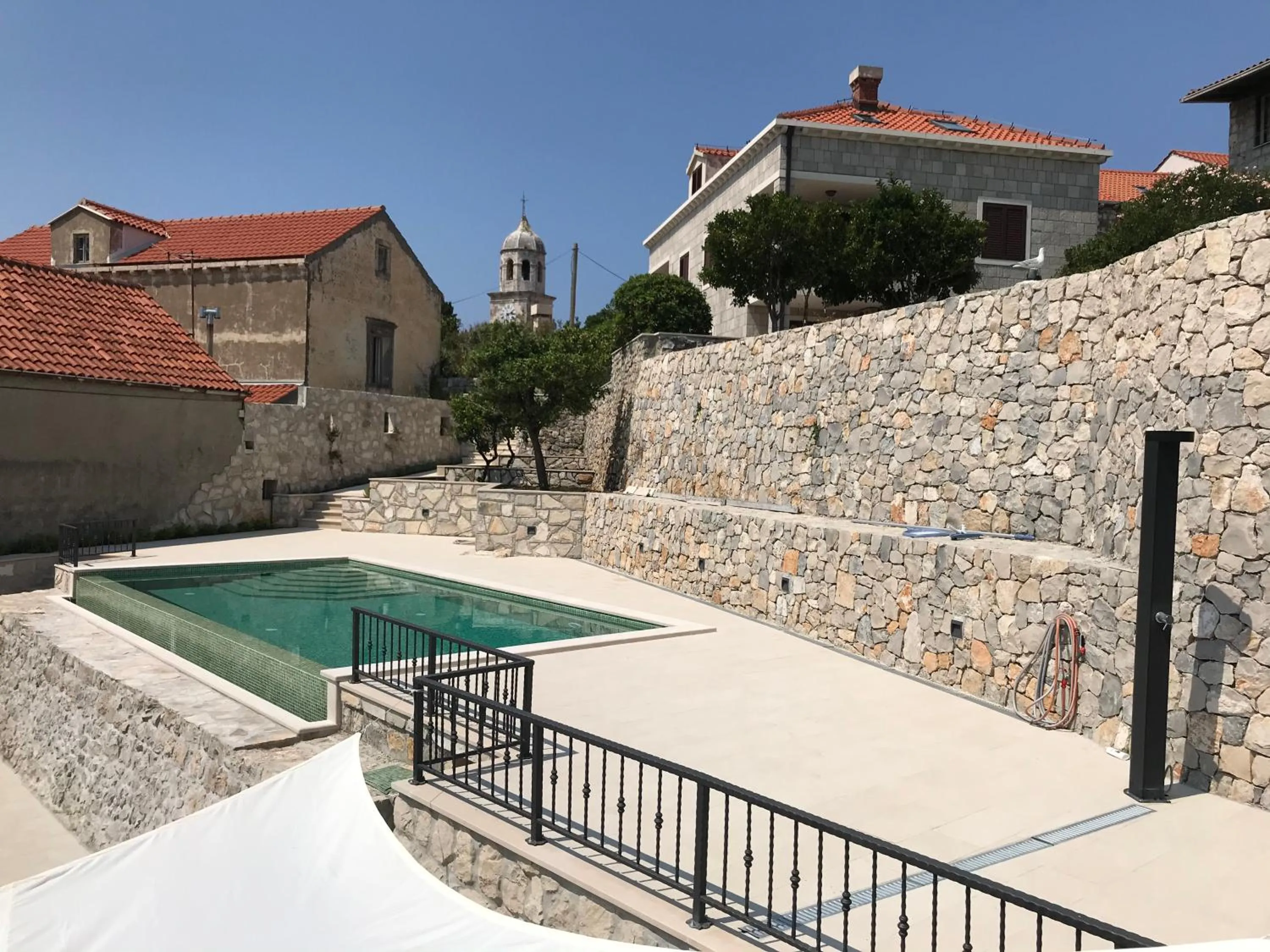 Pool view in Apartments Kralj Ana
