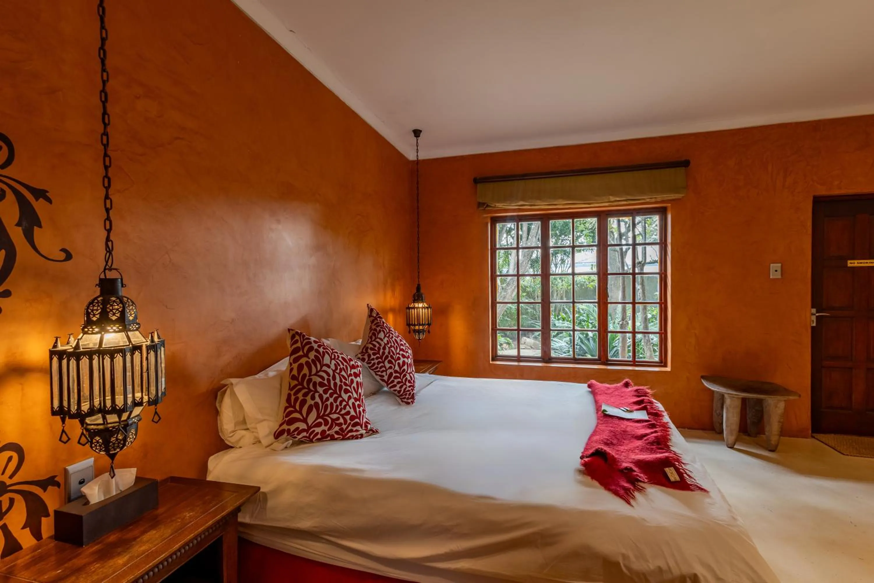 Bed in Singa Lodge - Lion Roars Hotels & Lodges