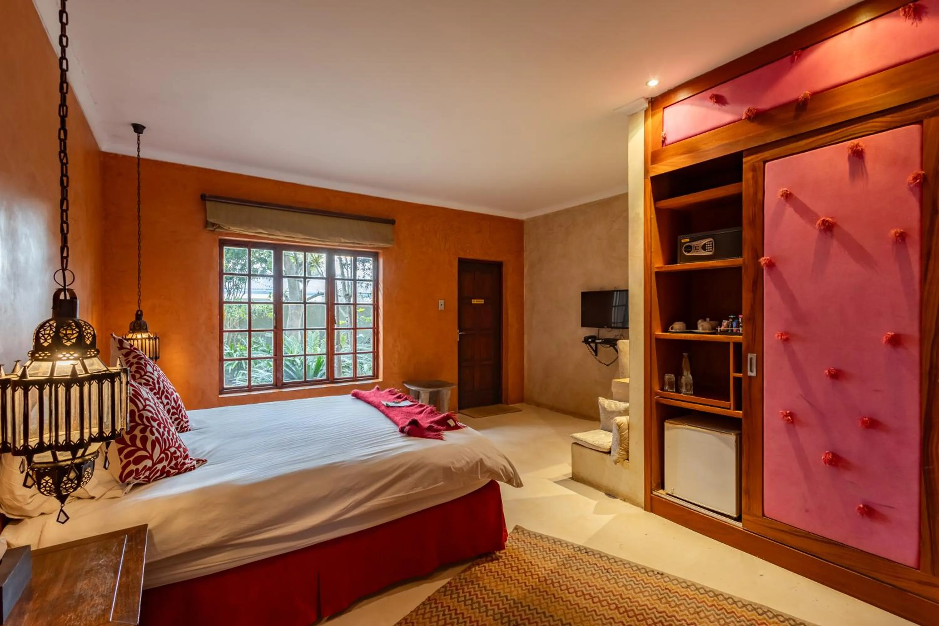 Bed in Singa Lodge - Lion Roars Hotels & Lodges