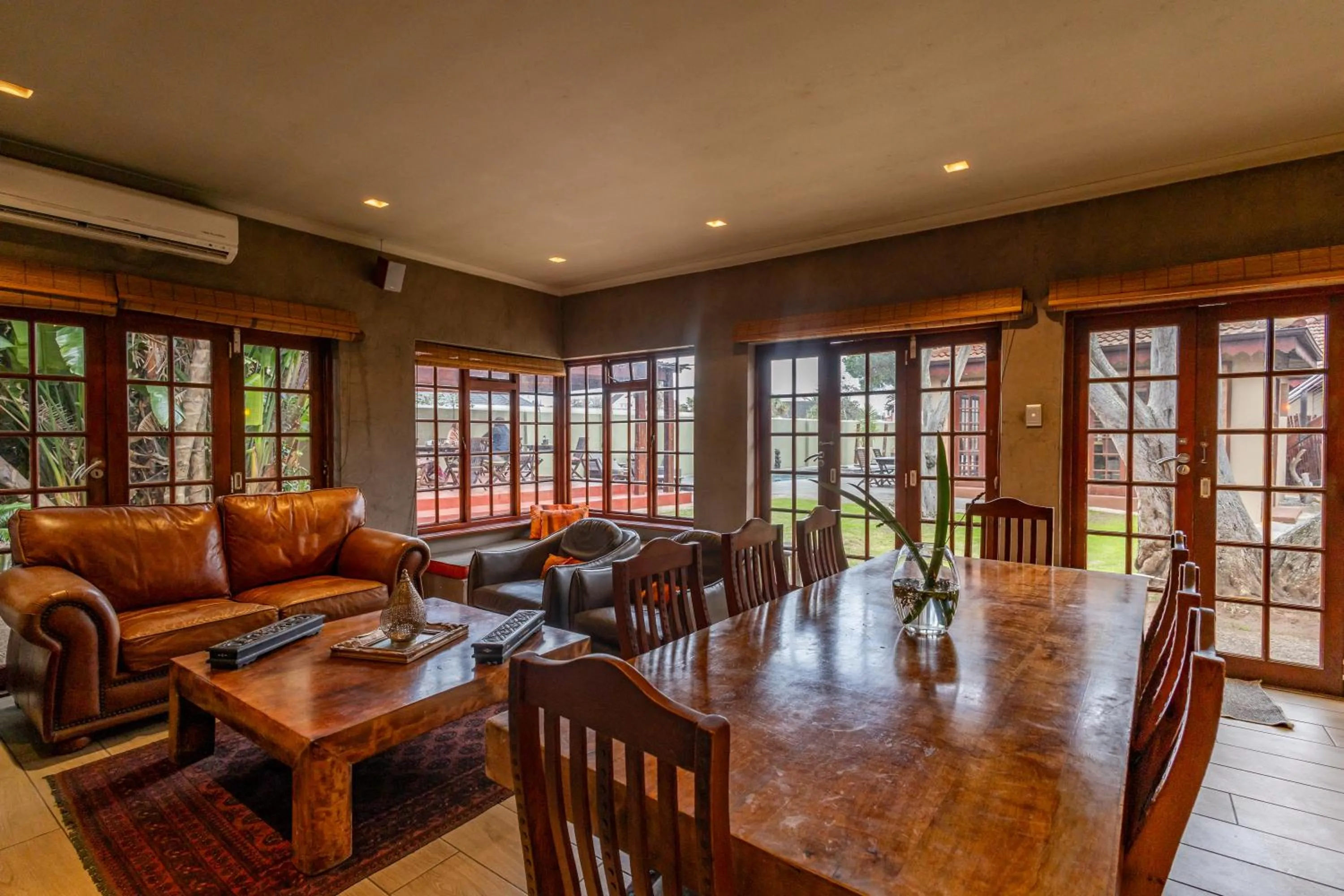 Living room in Singa Lodge - Lion Roars Hotels & Lodges