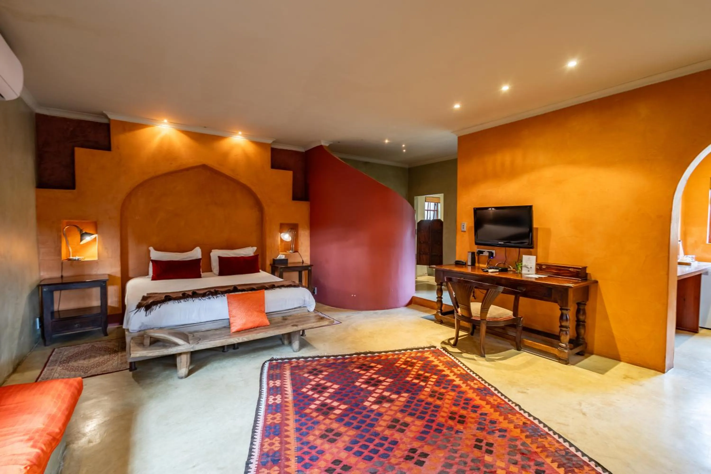 Bed in Singa Lodge - Lion Roars Hotels & Lodges