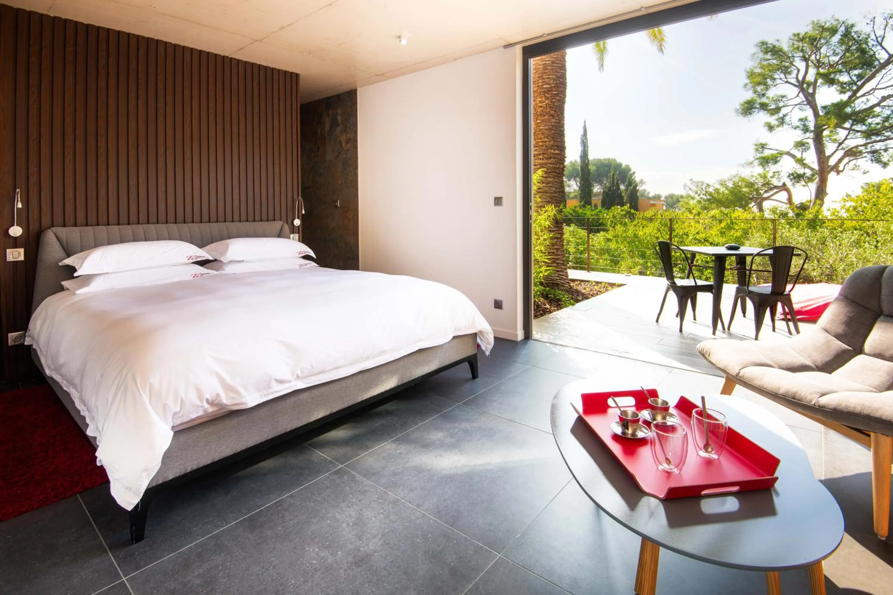 Photo of the whole room, Bed in THE ADDRESS CASSIS