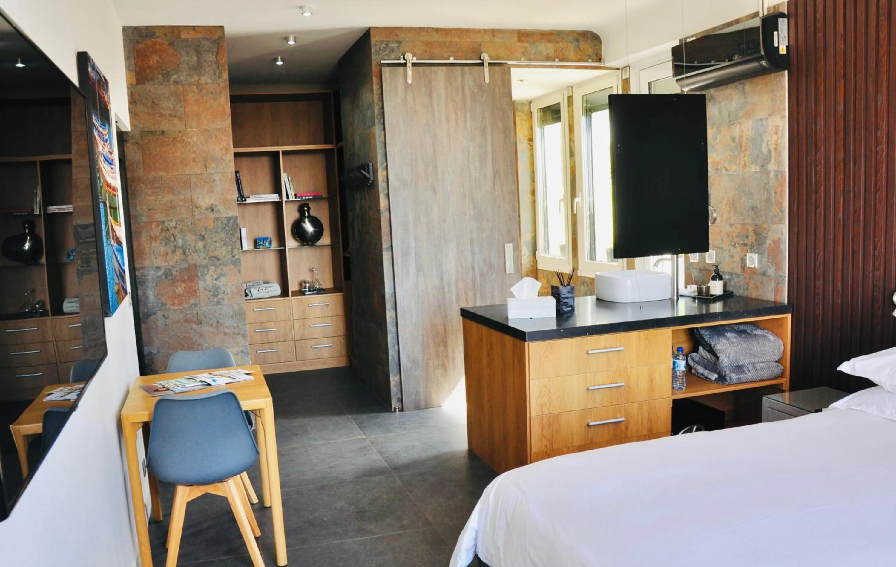 Bedroom, Bed in THE ADDRESS CASSIS