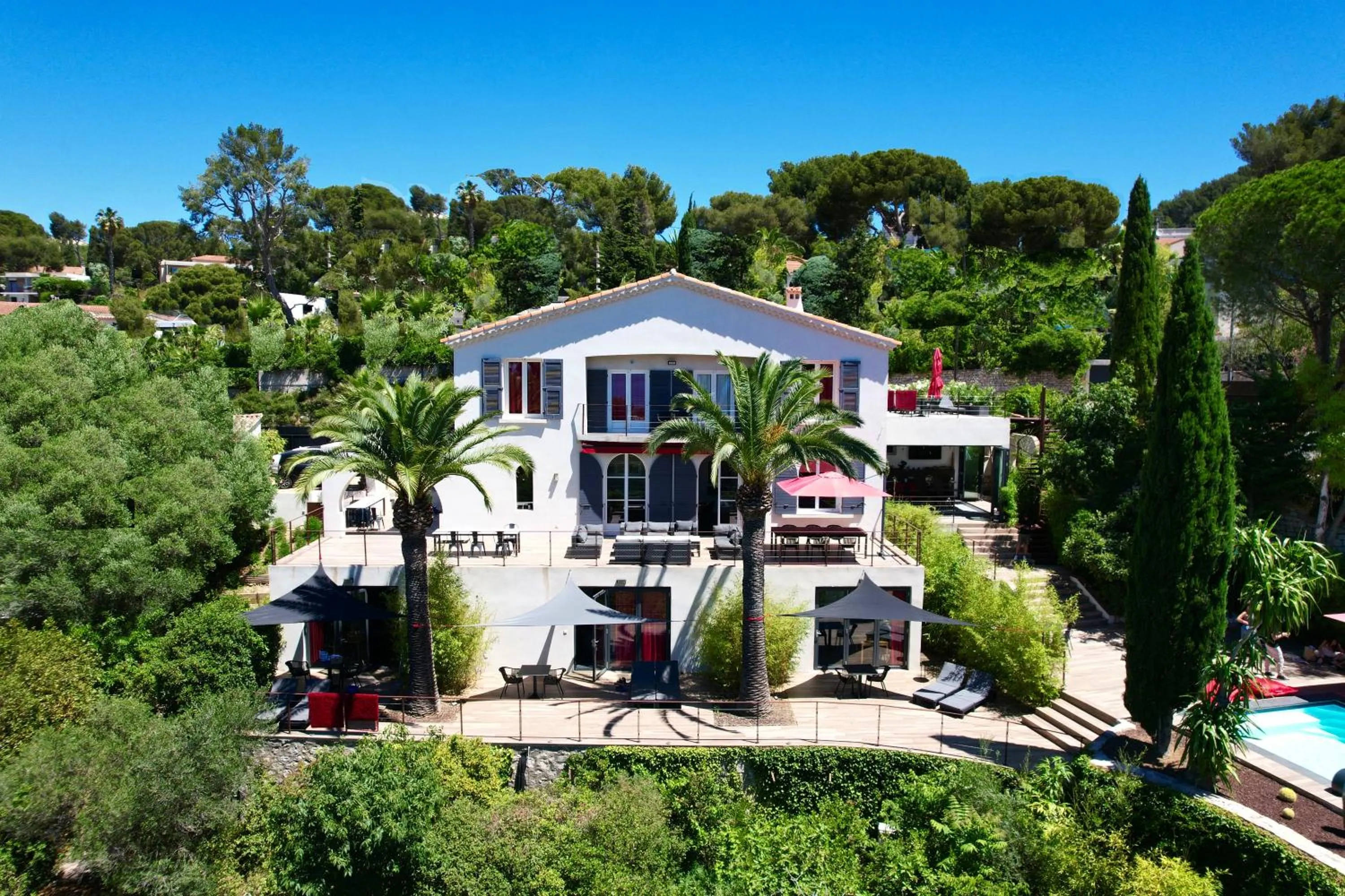 Property building in THE ADDRESS CASSIS