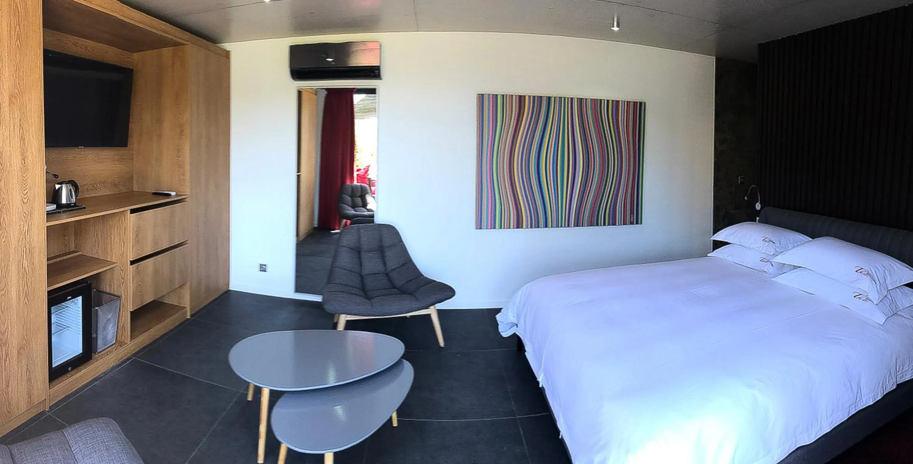 Photo of the whole room, Bed in THE ADDRESS CASSIS