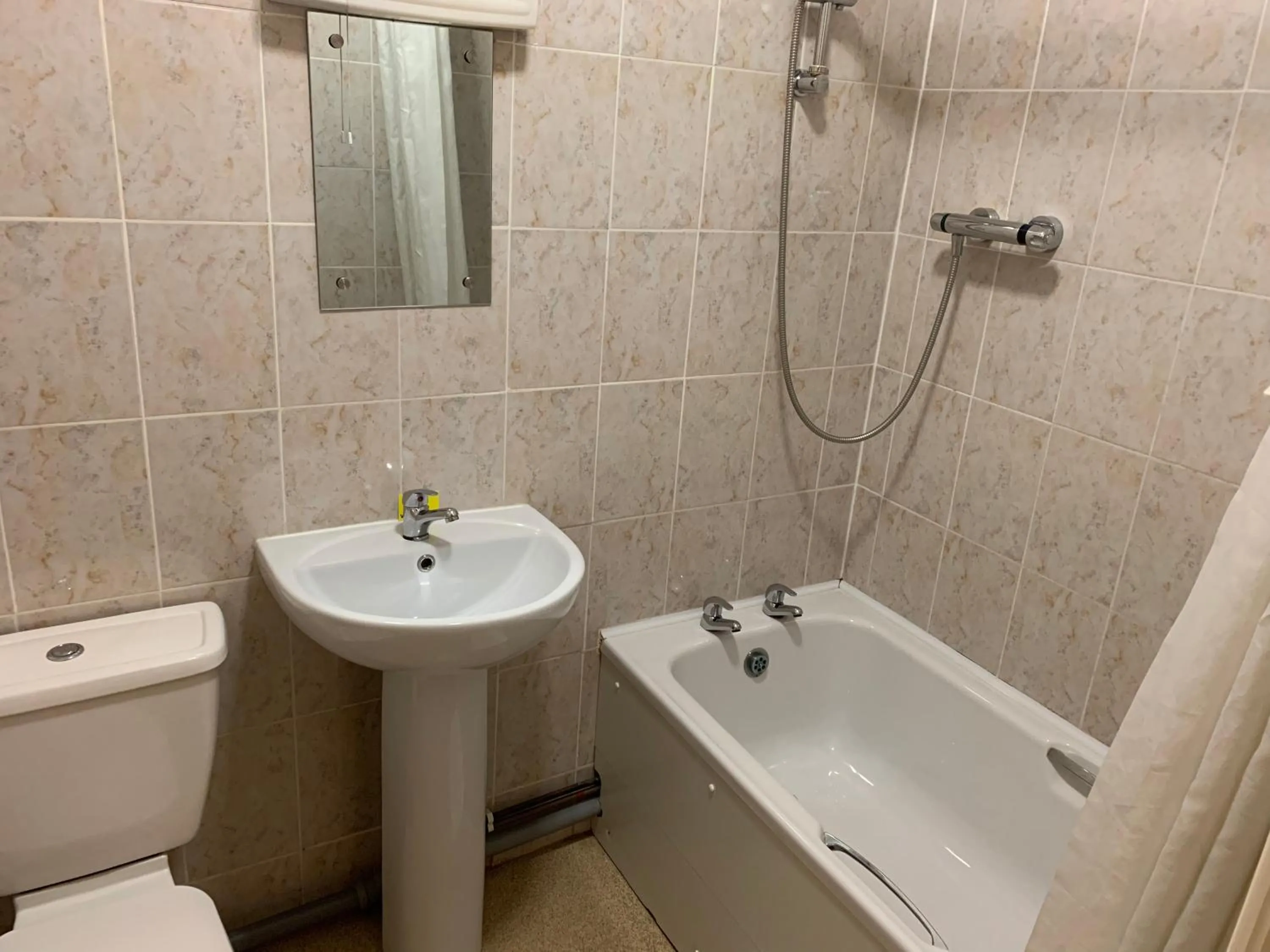 Bathroom in Belmont Hotel