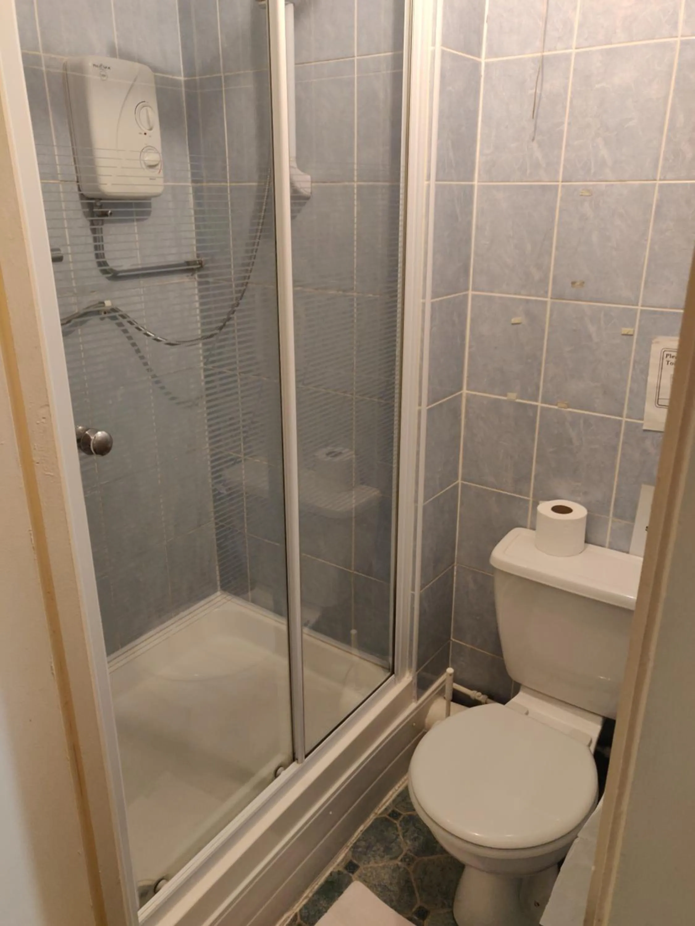 Bathroom in Belmont Hotel