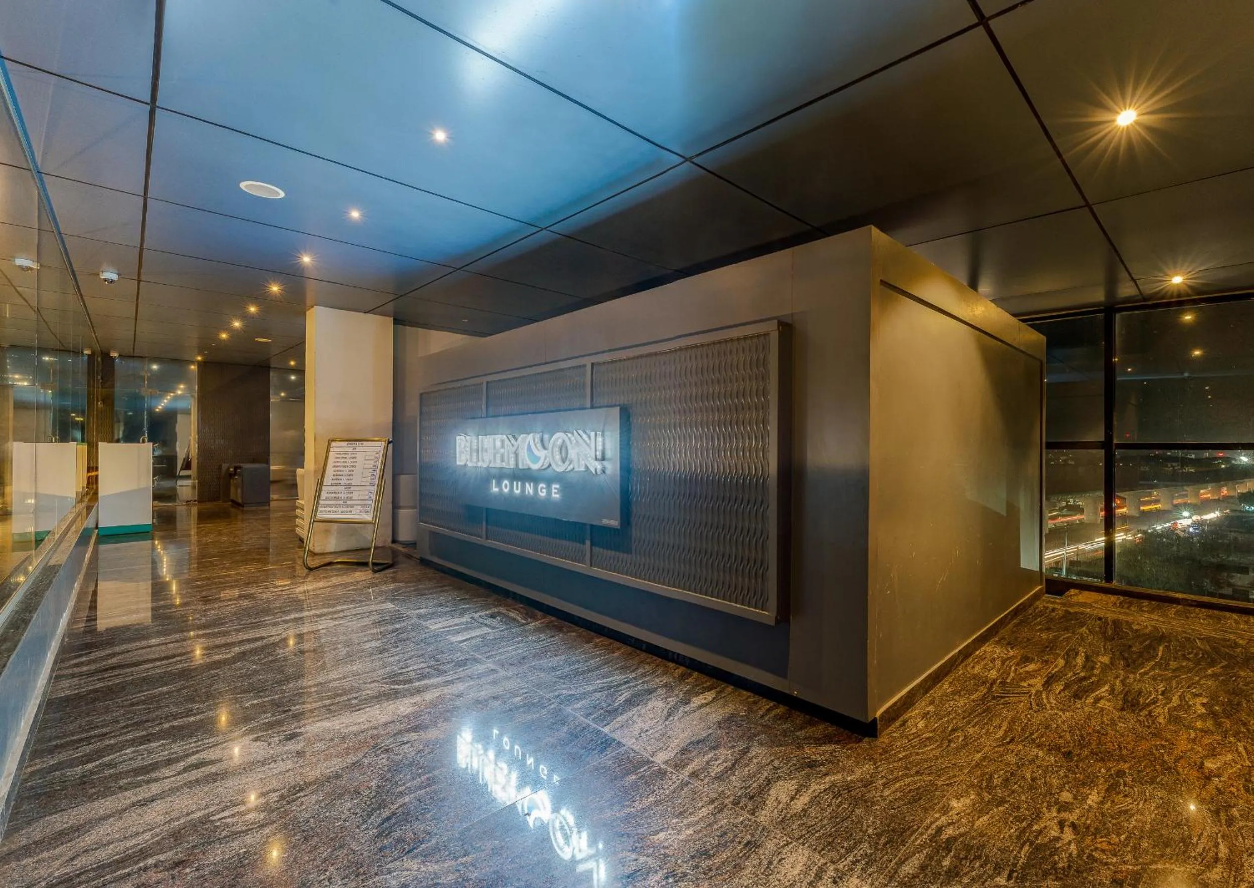 Lobby or reception in Hotel Sapphire Premium Hotel & Suite