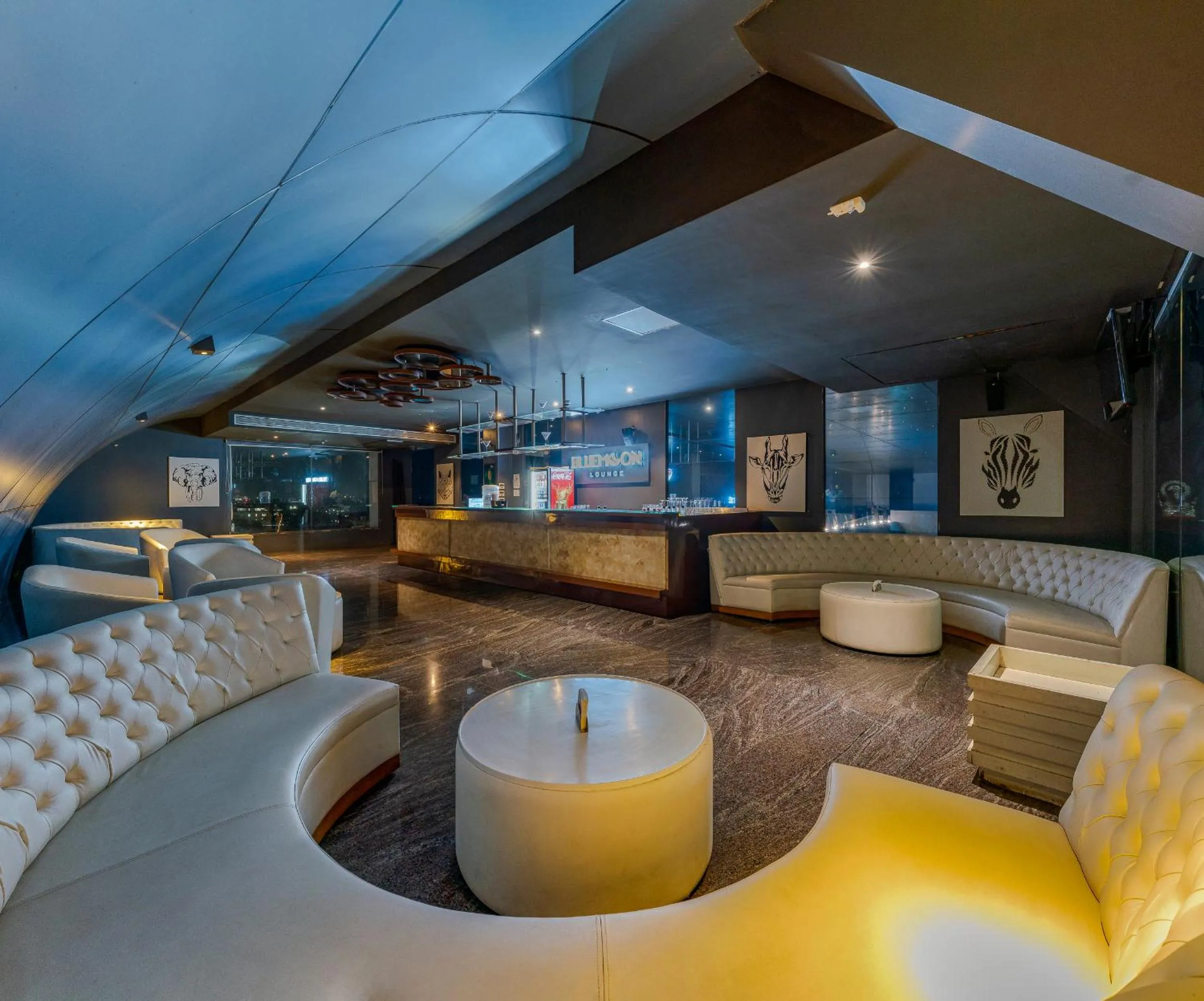 Lounge or bar in Hotel Sapphire Premium Hotel & Suite