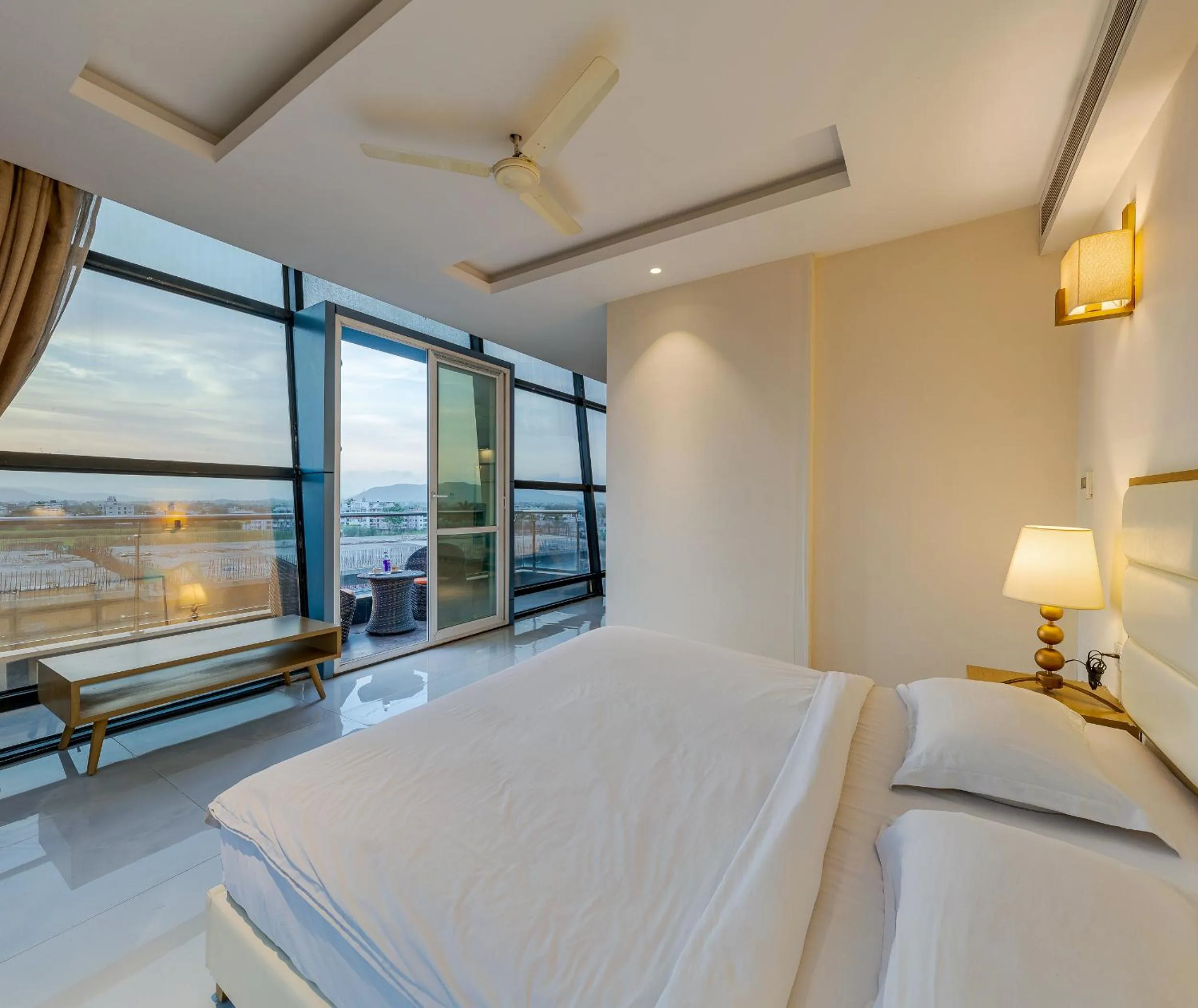 Bed in Hotel Sapphire Premium Hotel & Suite