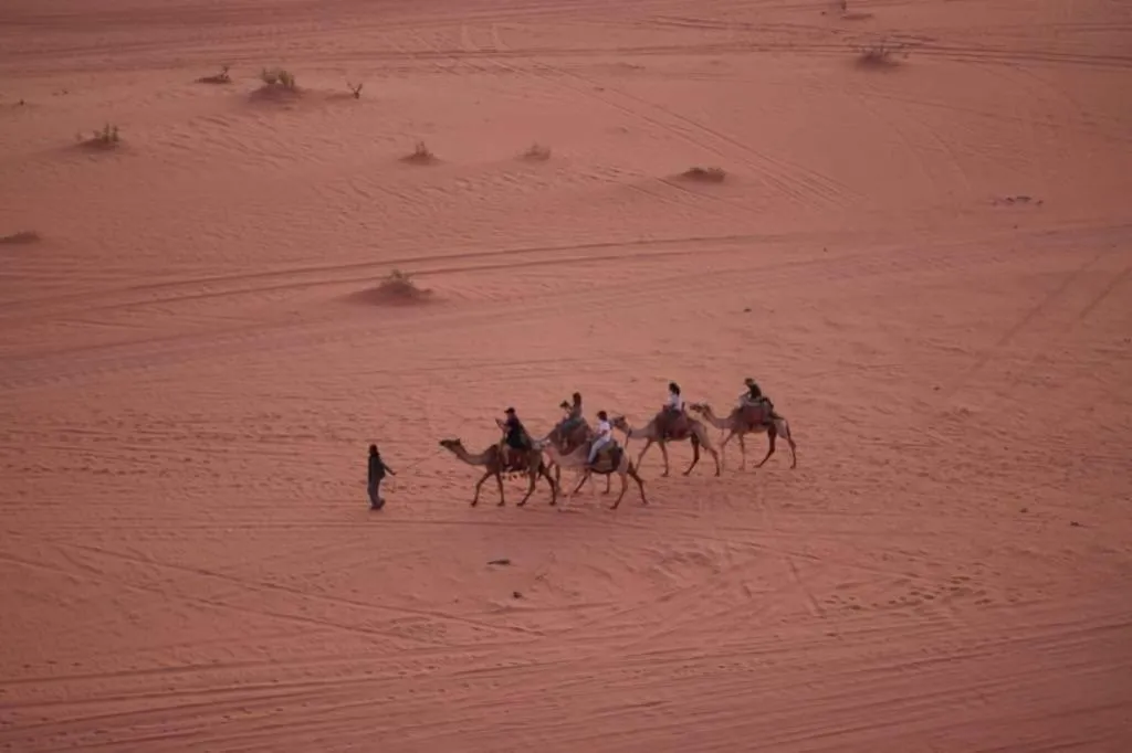 WADI RUM-Bedouin Tents and Jeep Tours