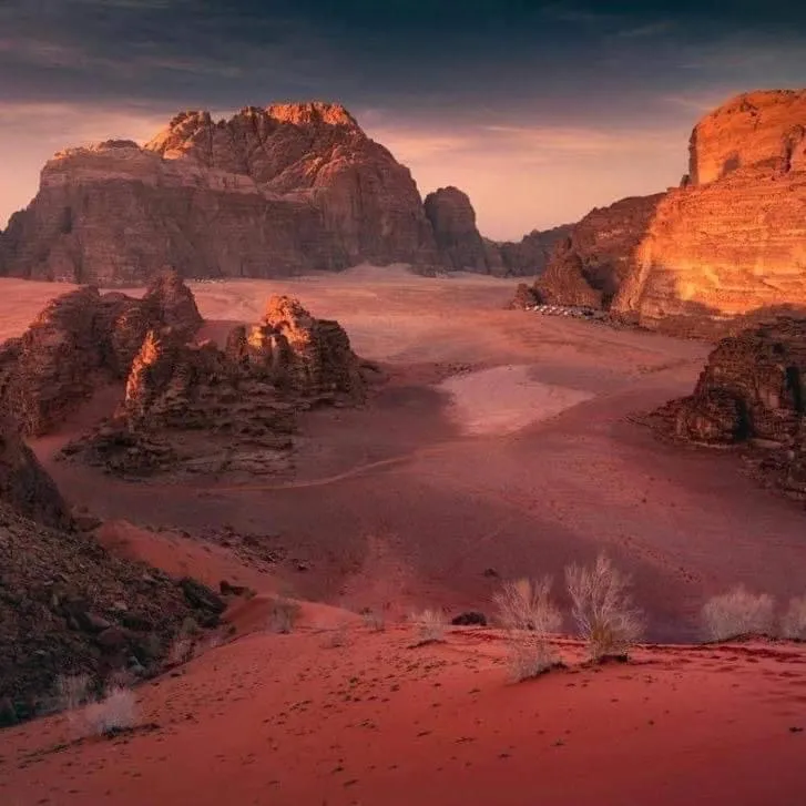WADI RUM-Bedouin Tents and Jeep Tours