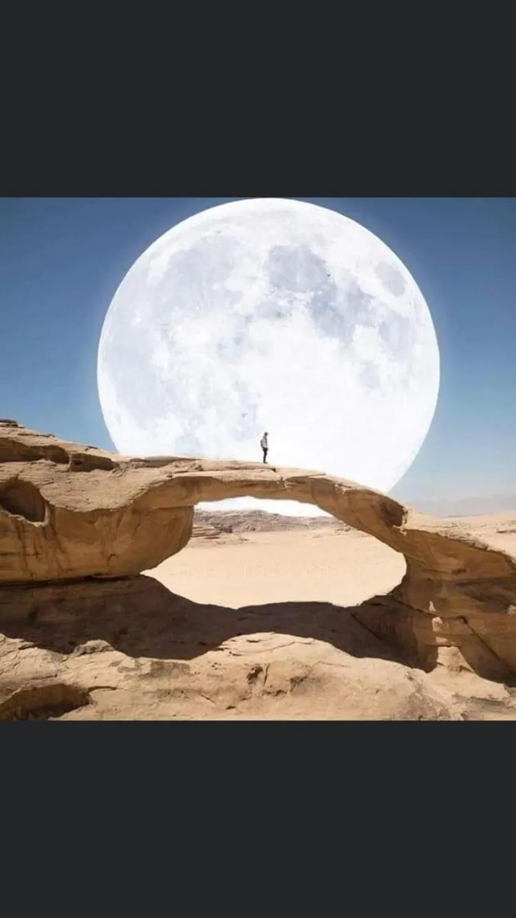 WADI RUM-Bedouin Tents and Jeep Tours