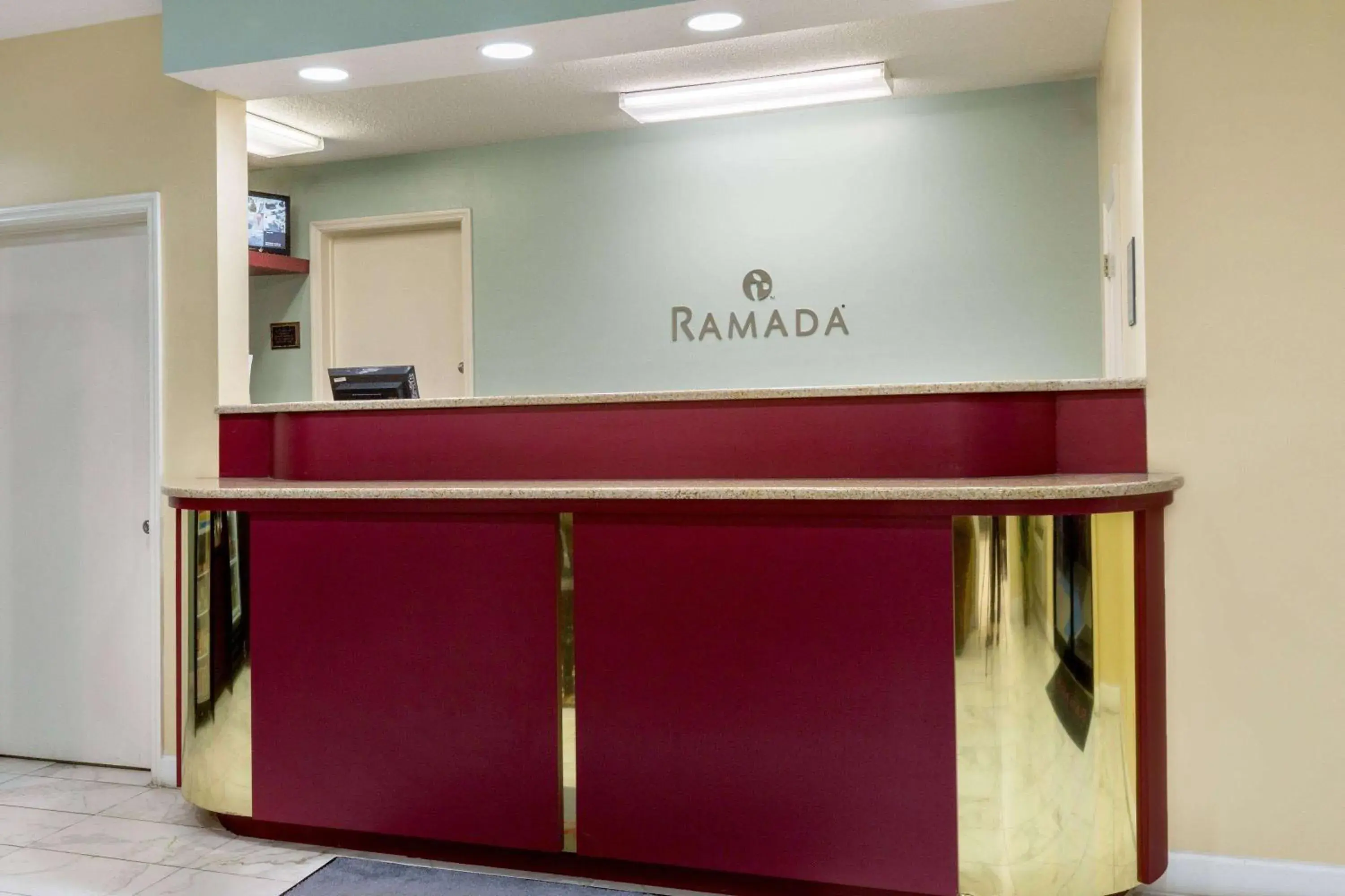 Lobby or reception in Ramada by Wyndham Pelham Lobby or reception in Ramada by Wyndham Pelham
