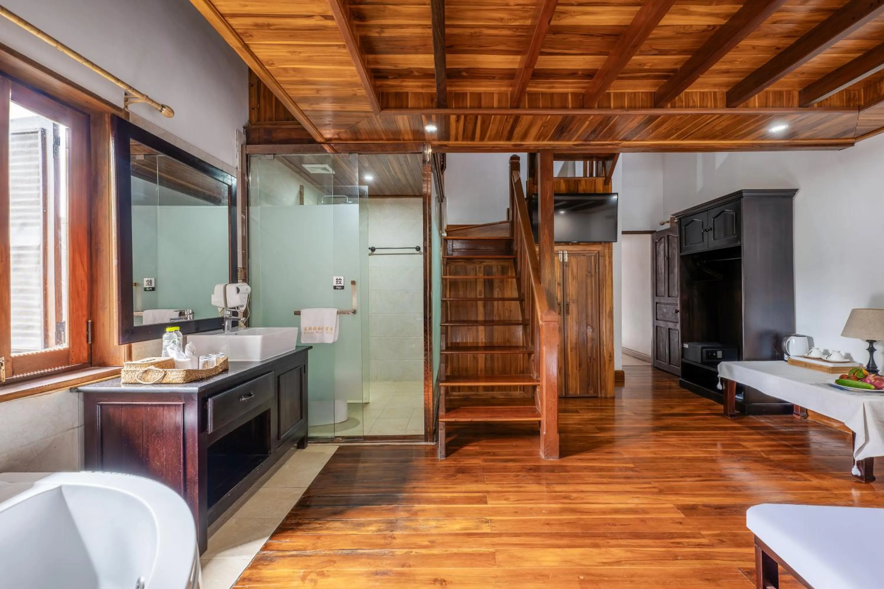 wisdom mystery Hotel