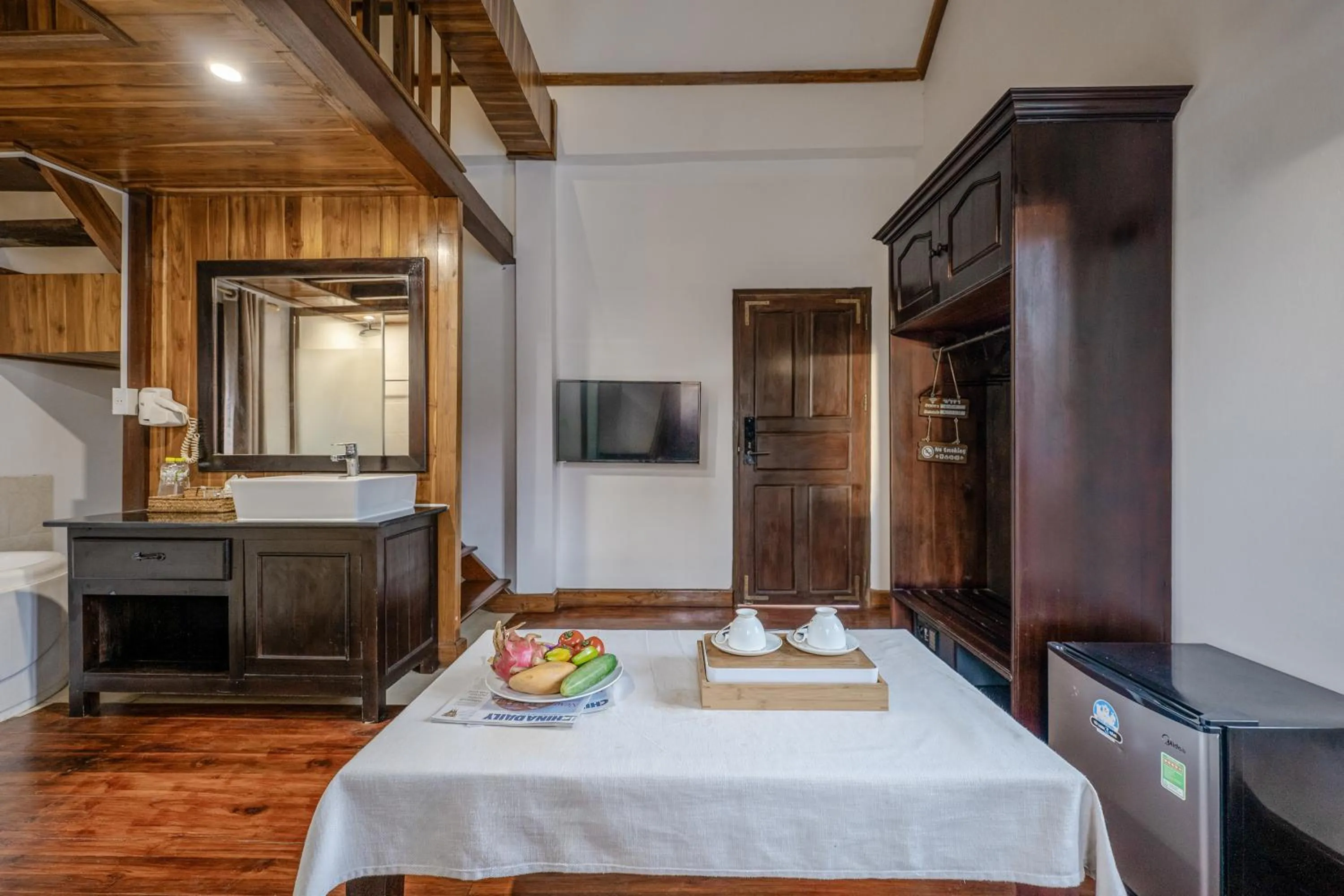 wisdom mystery Hotel