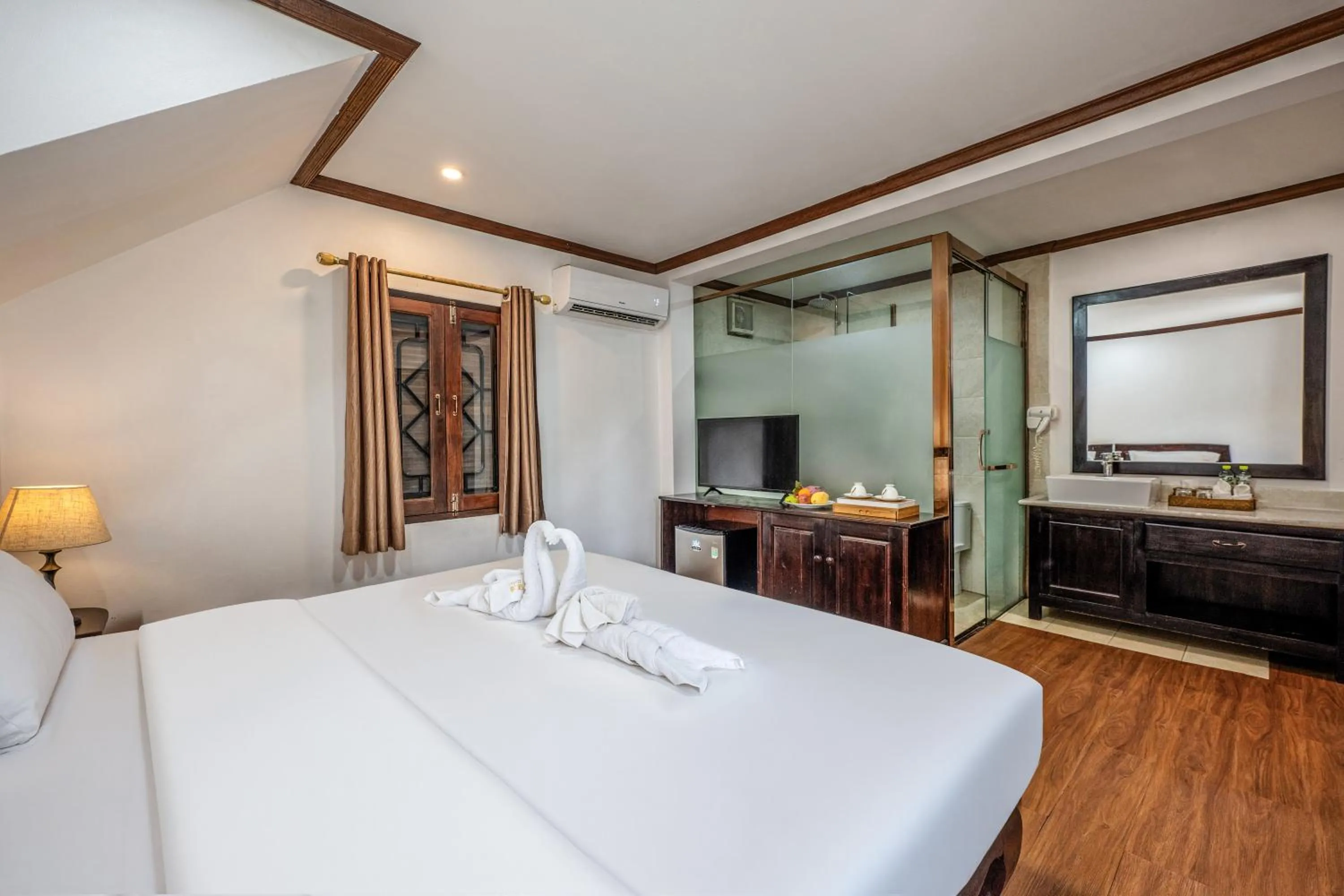 wisdom mystery Hotel