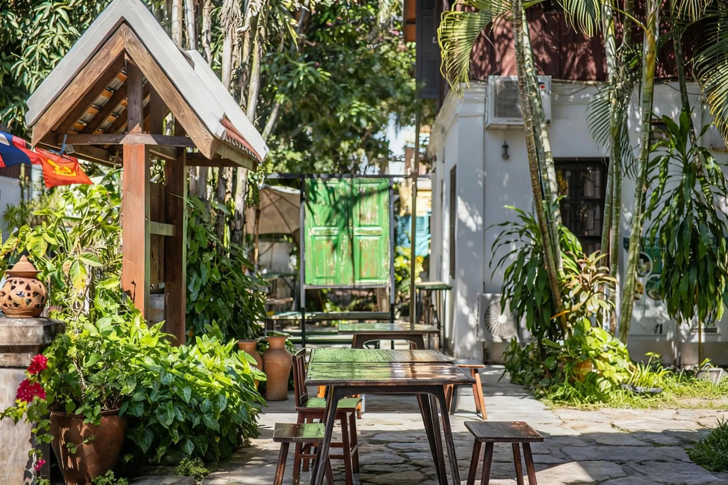 wisdom mystery Hotel