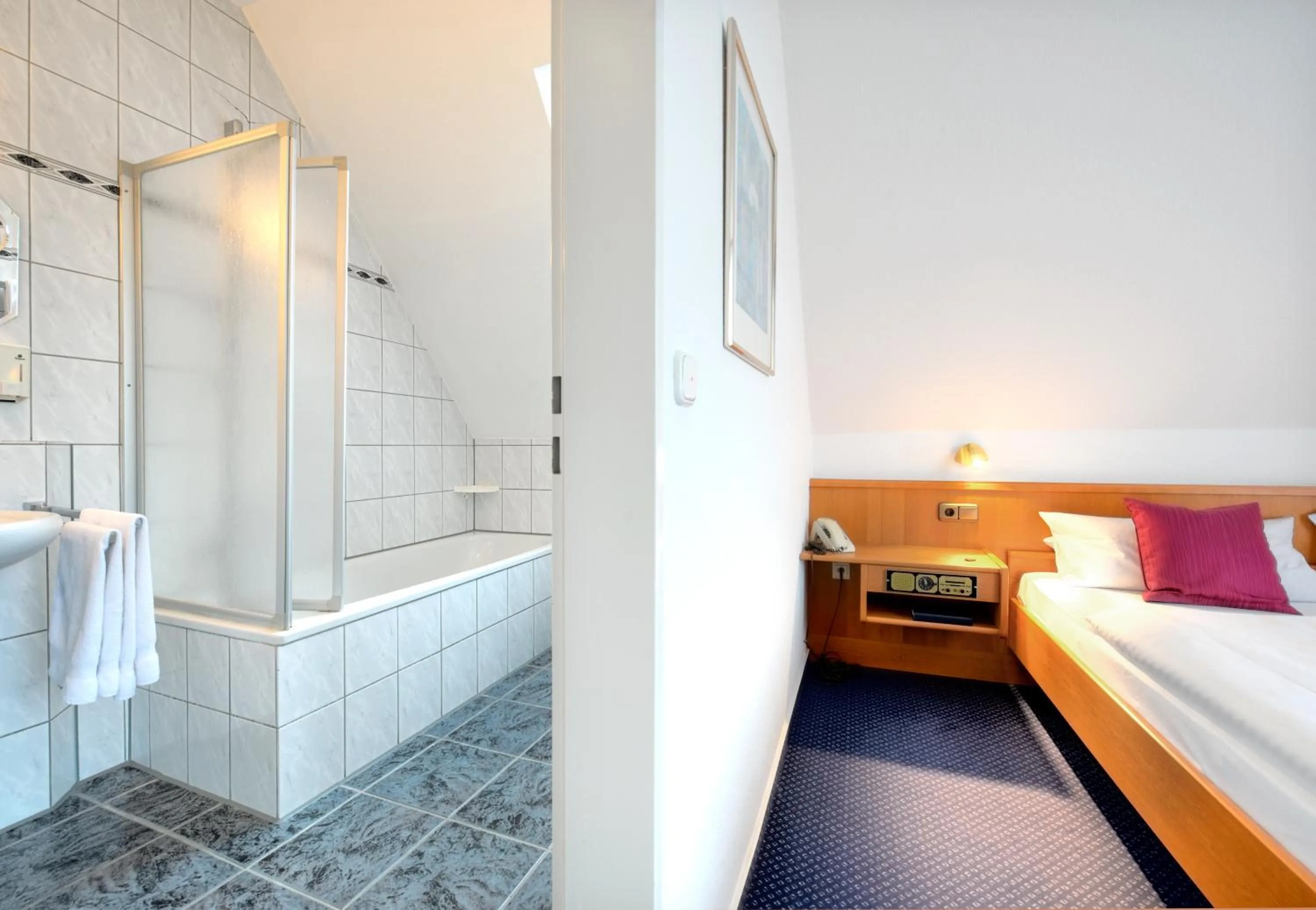 Decorative detail, Bed in Hotel zur Prinzenbrücke