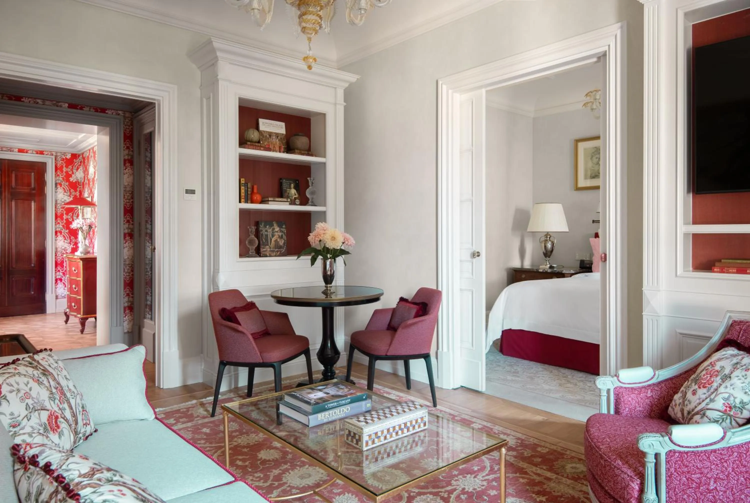 Seating area, Bed in Four Seasons Hotel Firenze