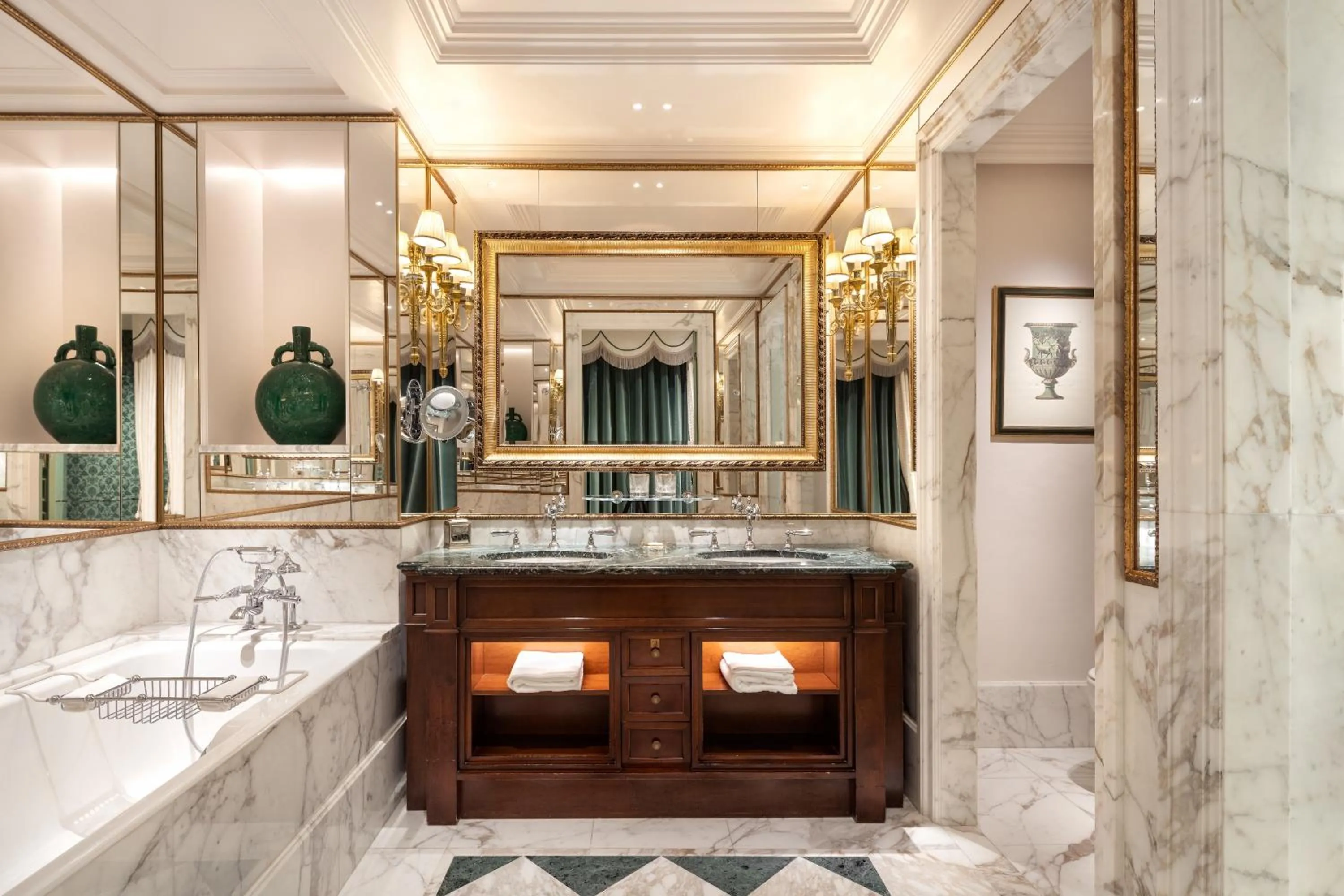 Bathroom in Four Seasons Hotel Firenze