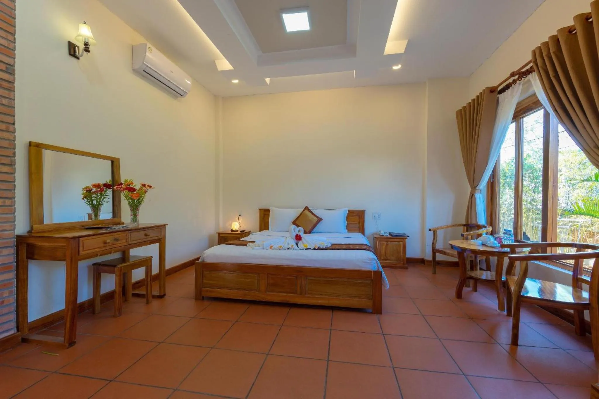 Bed in Phu Quoc Bungalow Yen Thanh