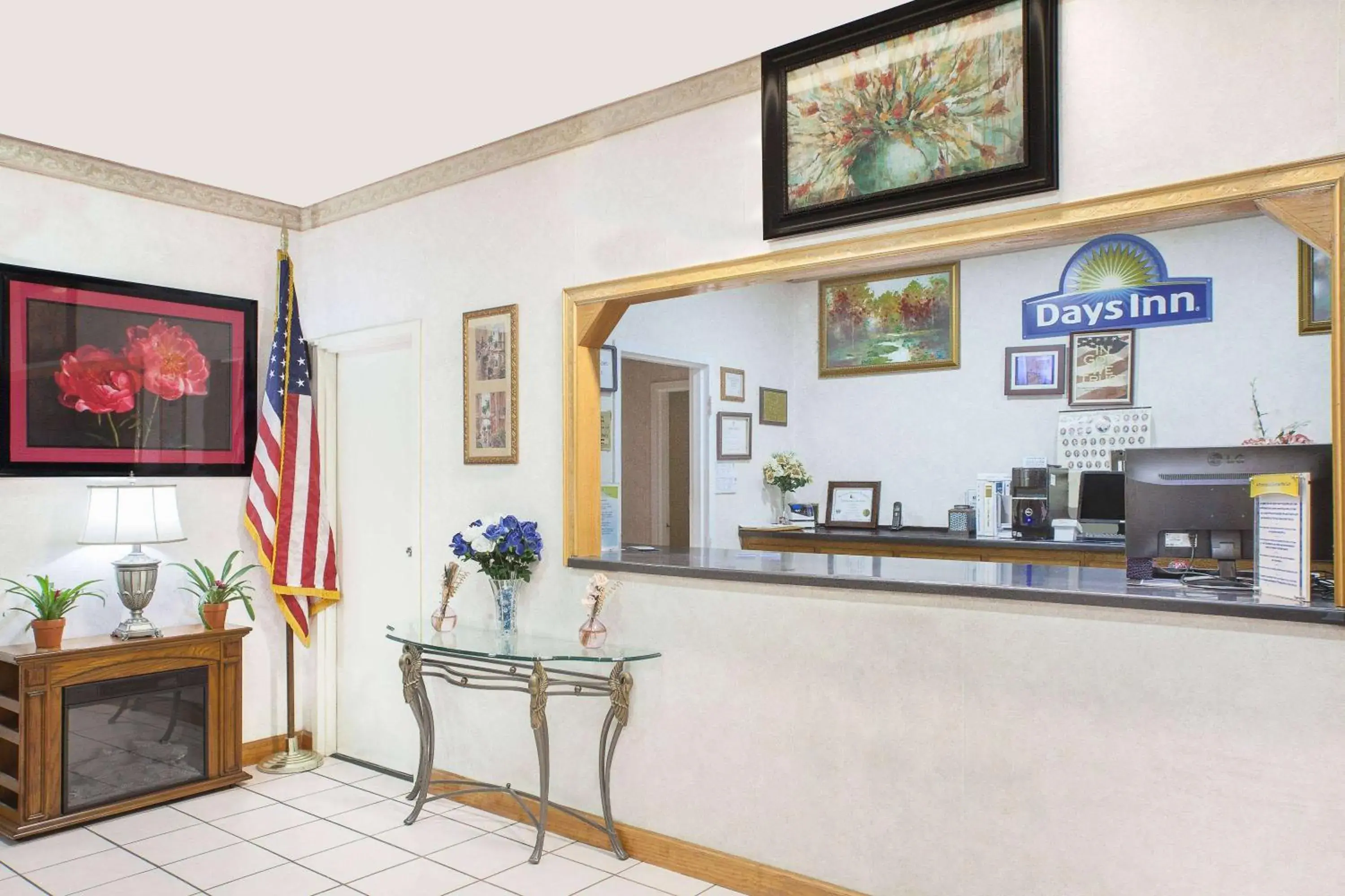Lobby or reception in Days Inn by Wyndham Newton MS I-20 Lobby or reception in Days Inn by Wyndham Newton MS I-20