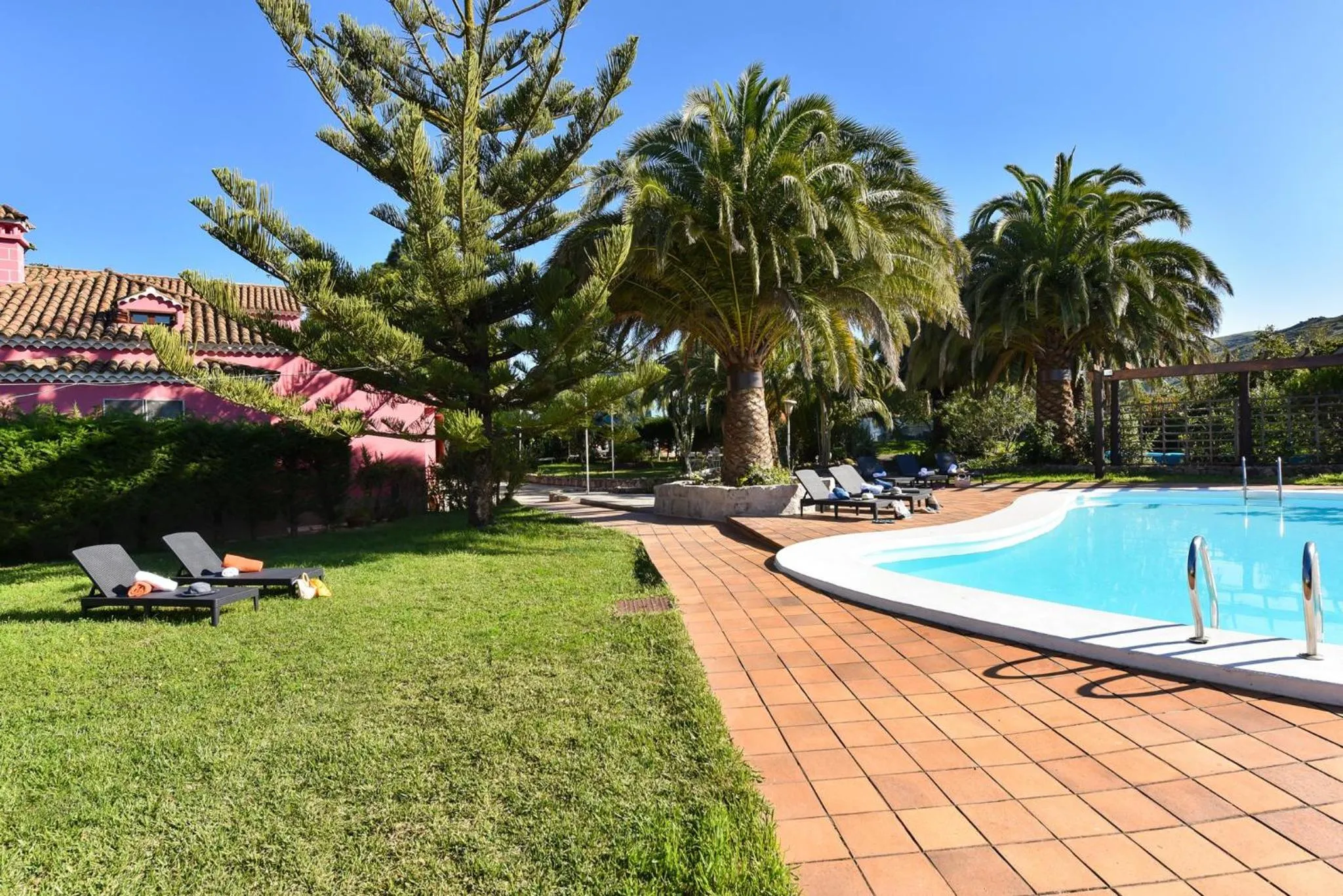 Spring in Finca Madroñal with Pool in Gran Canaria by VillaGranCanaria