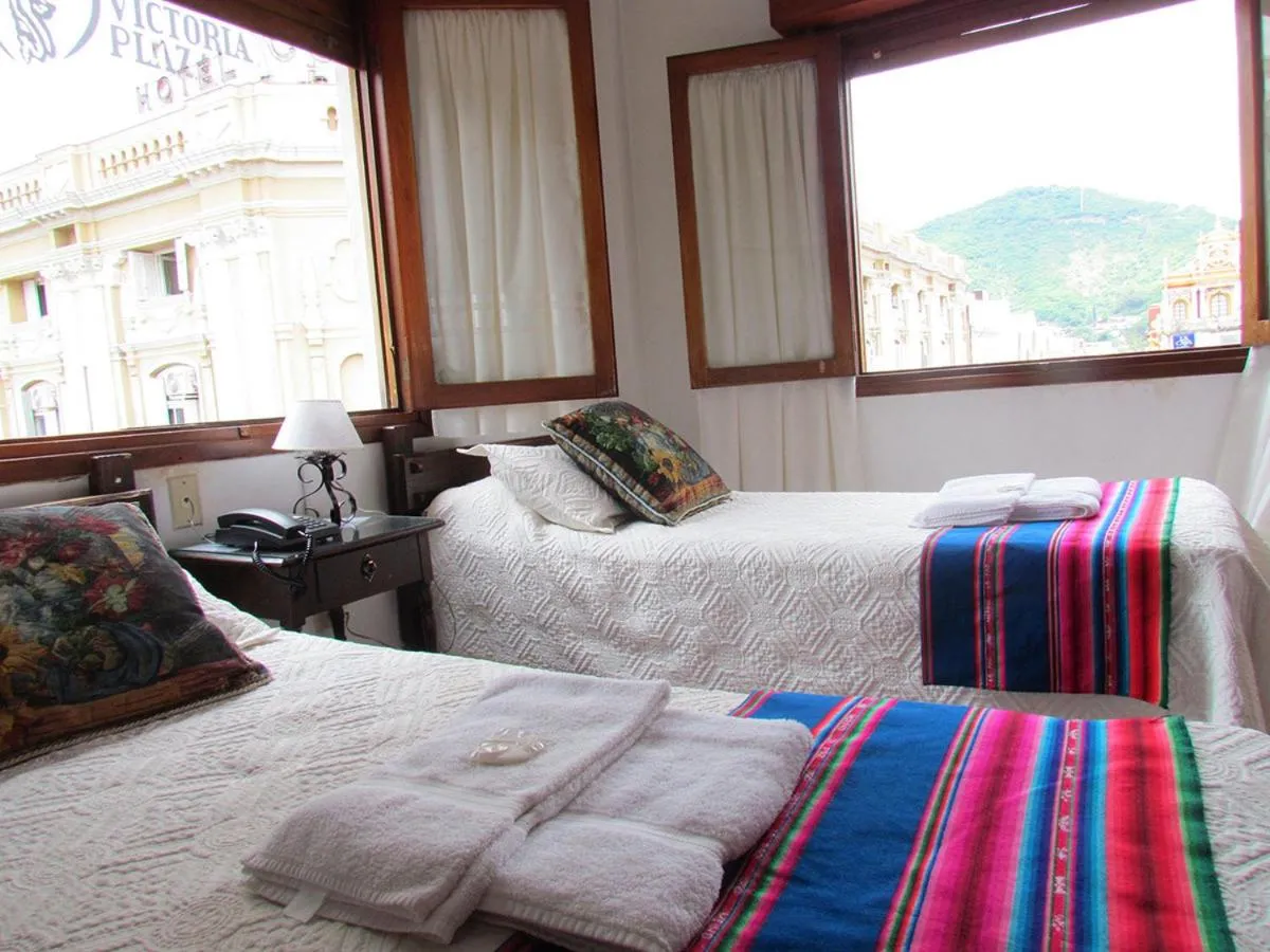Budget Twin Room in Hotel Regidor