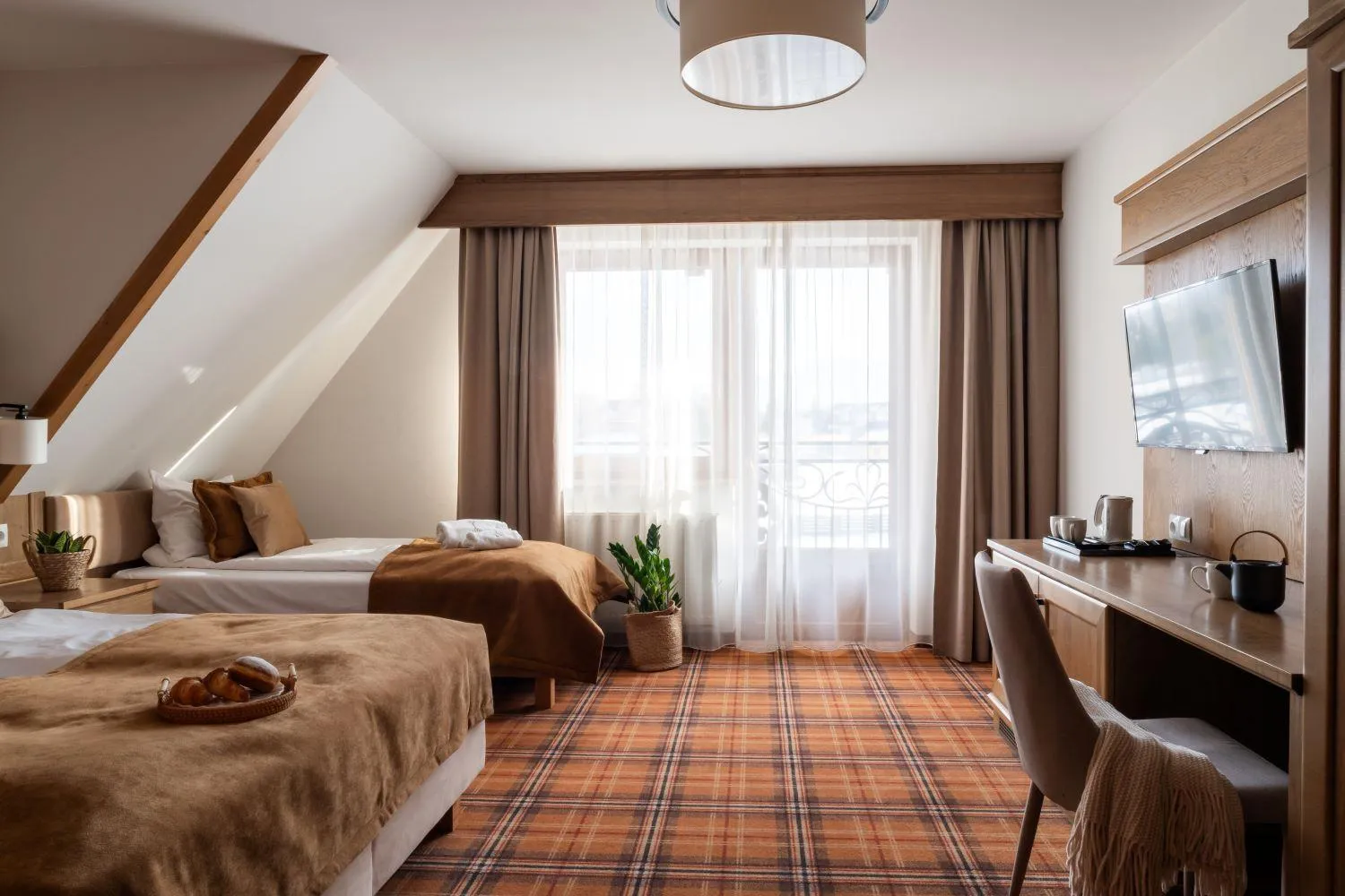 Communal lounge/ TV room, Bed in CHRAMIEC