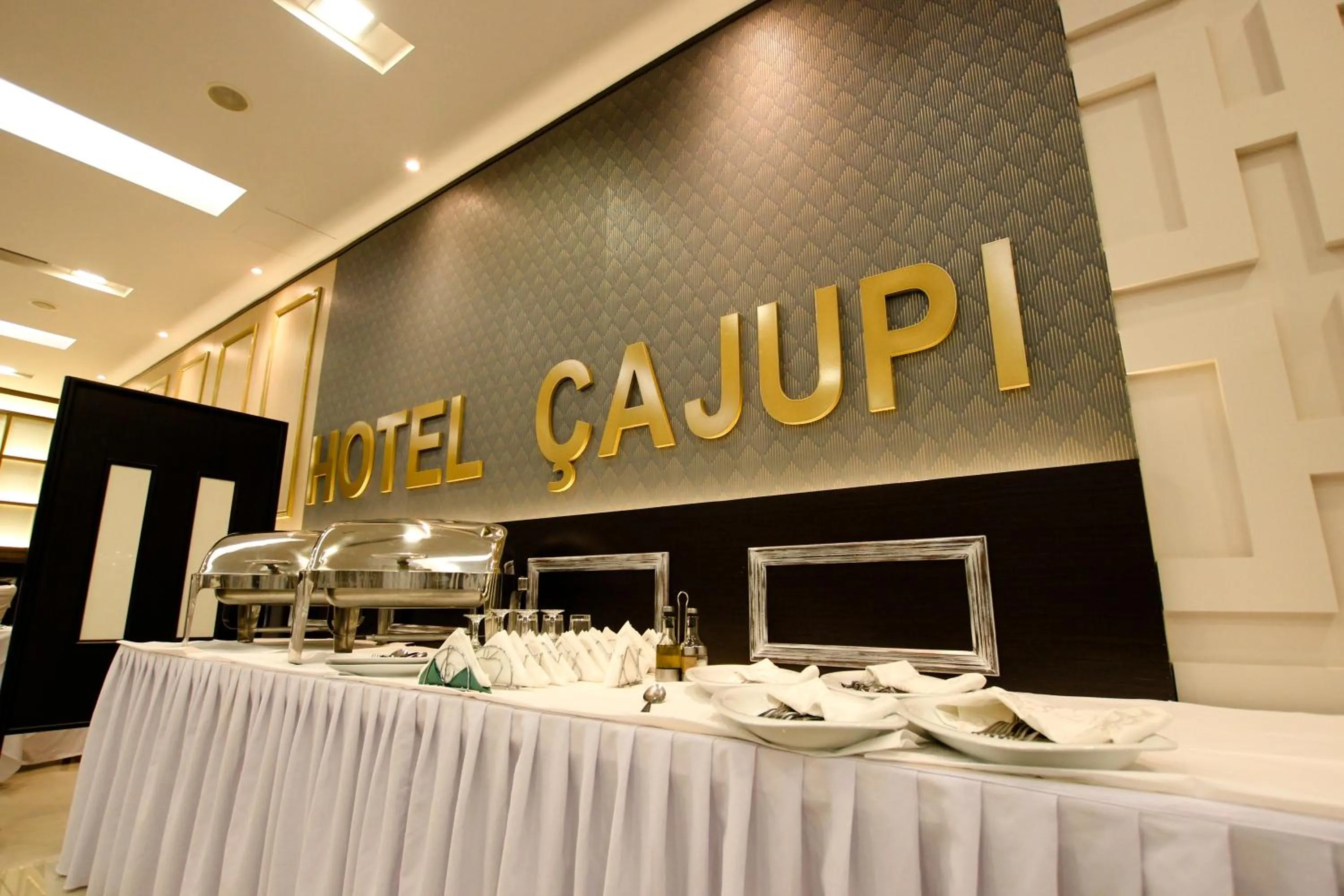 Restaurant/places to eat in Hotel Cajupi