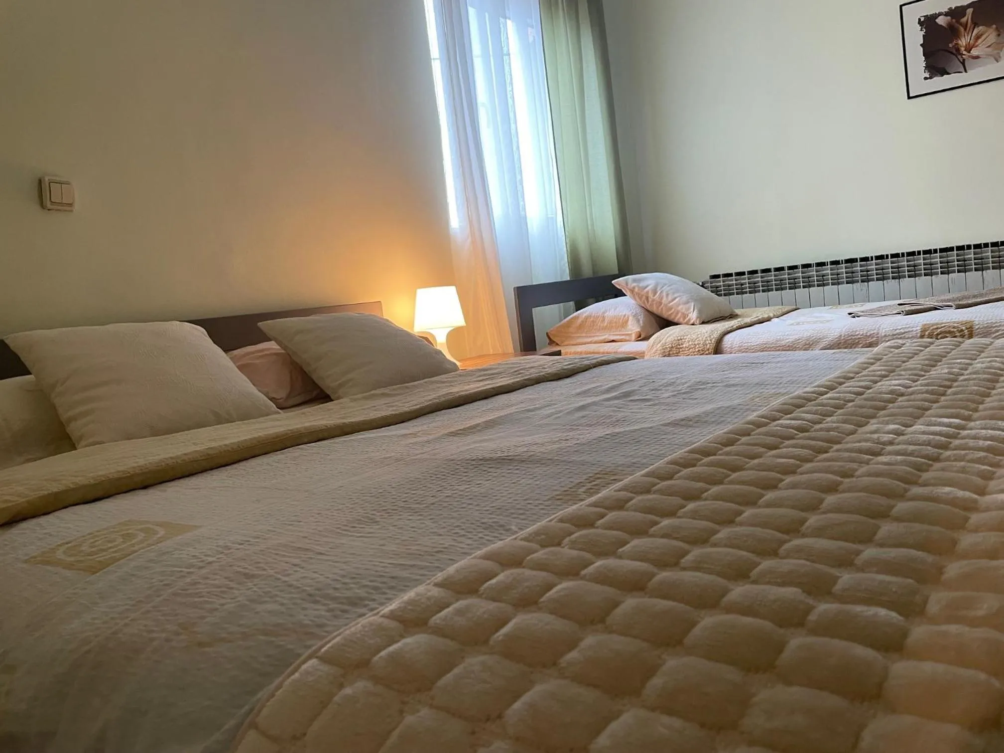 Text overlay, Bed in B&B Bebinac