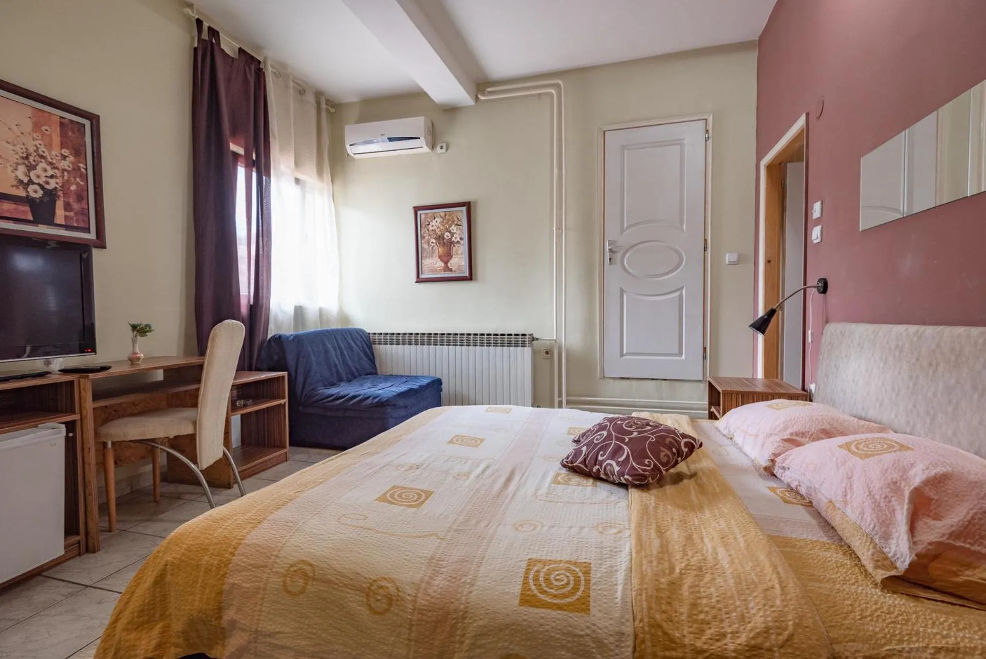 Bed in B&B Bebinac