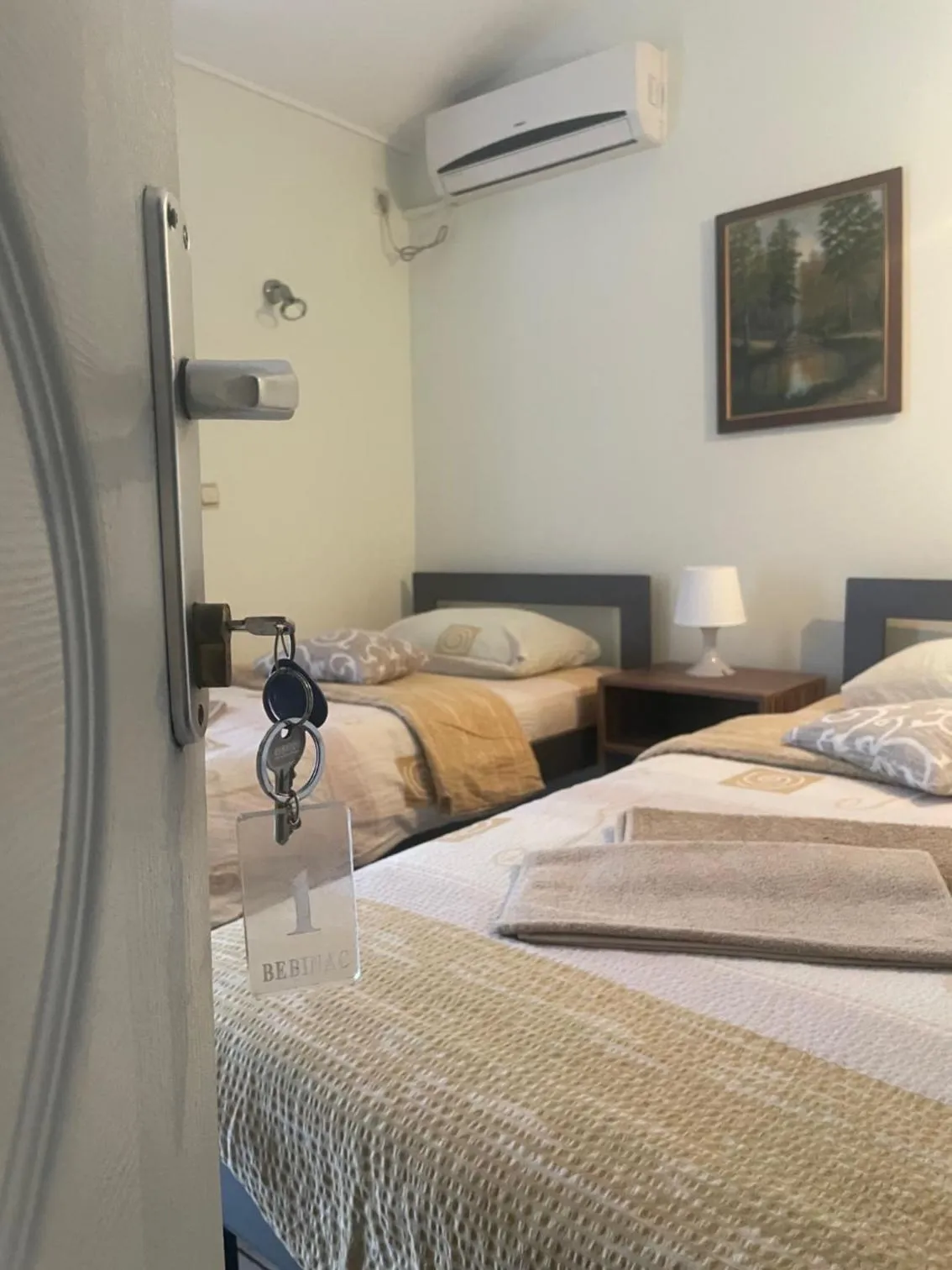 Property building, Bed in B&B Bebinac