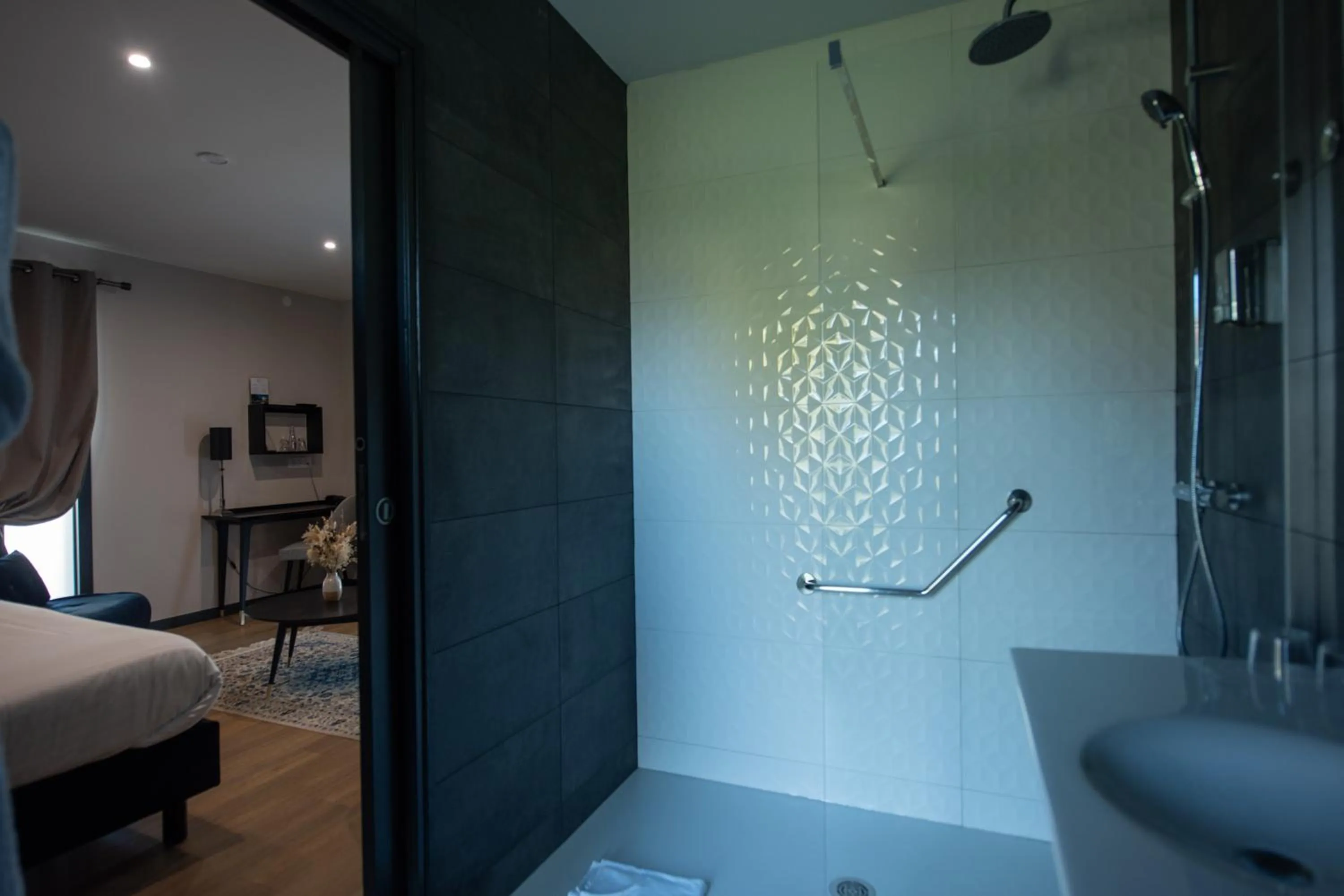 Bathroom, Bed in Domaine de Larchey