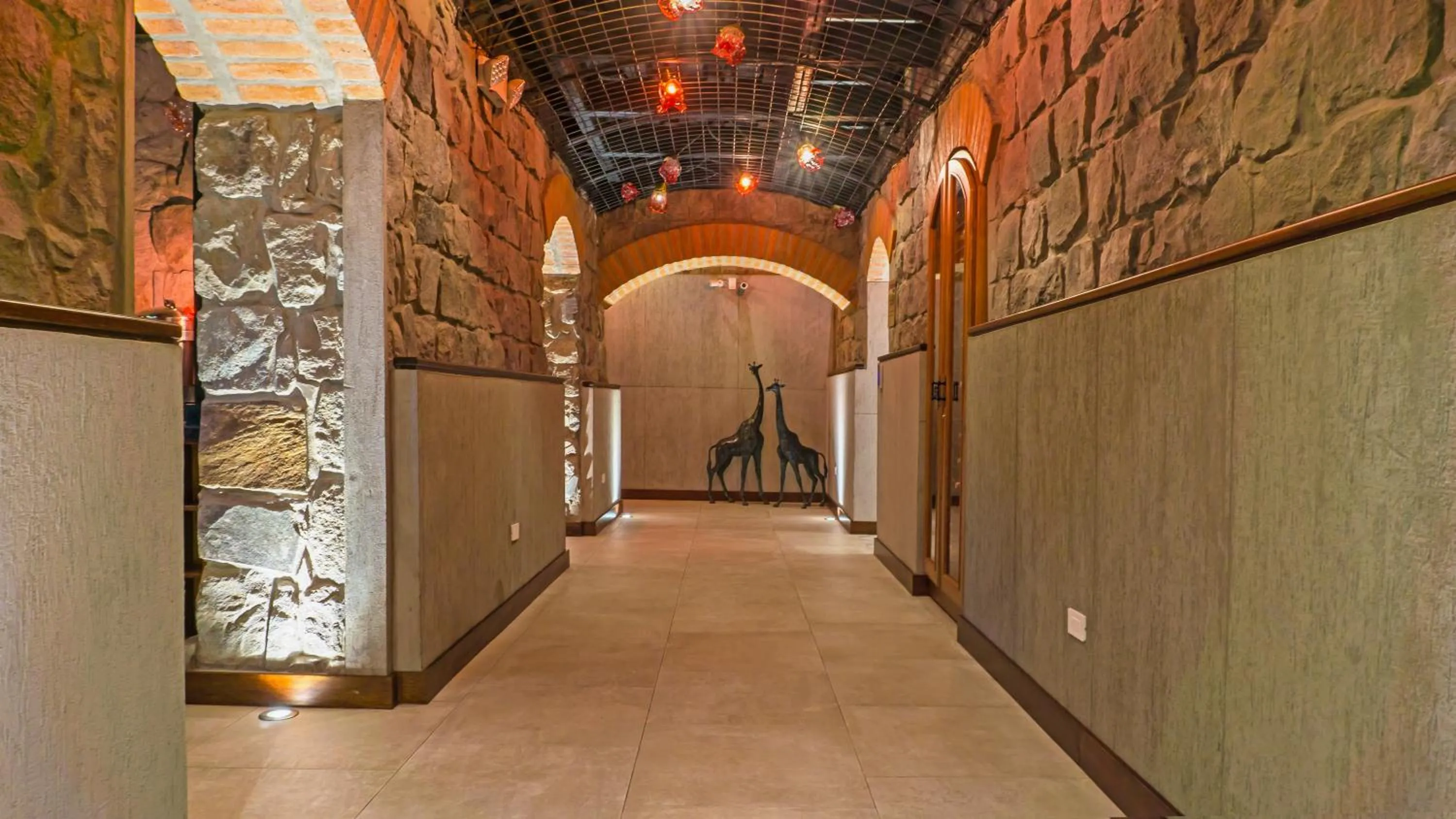 Restaurant/places to eat in Hotel Otavalo by Art Hotels