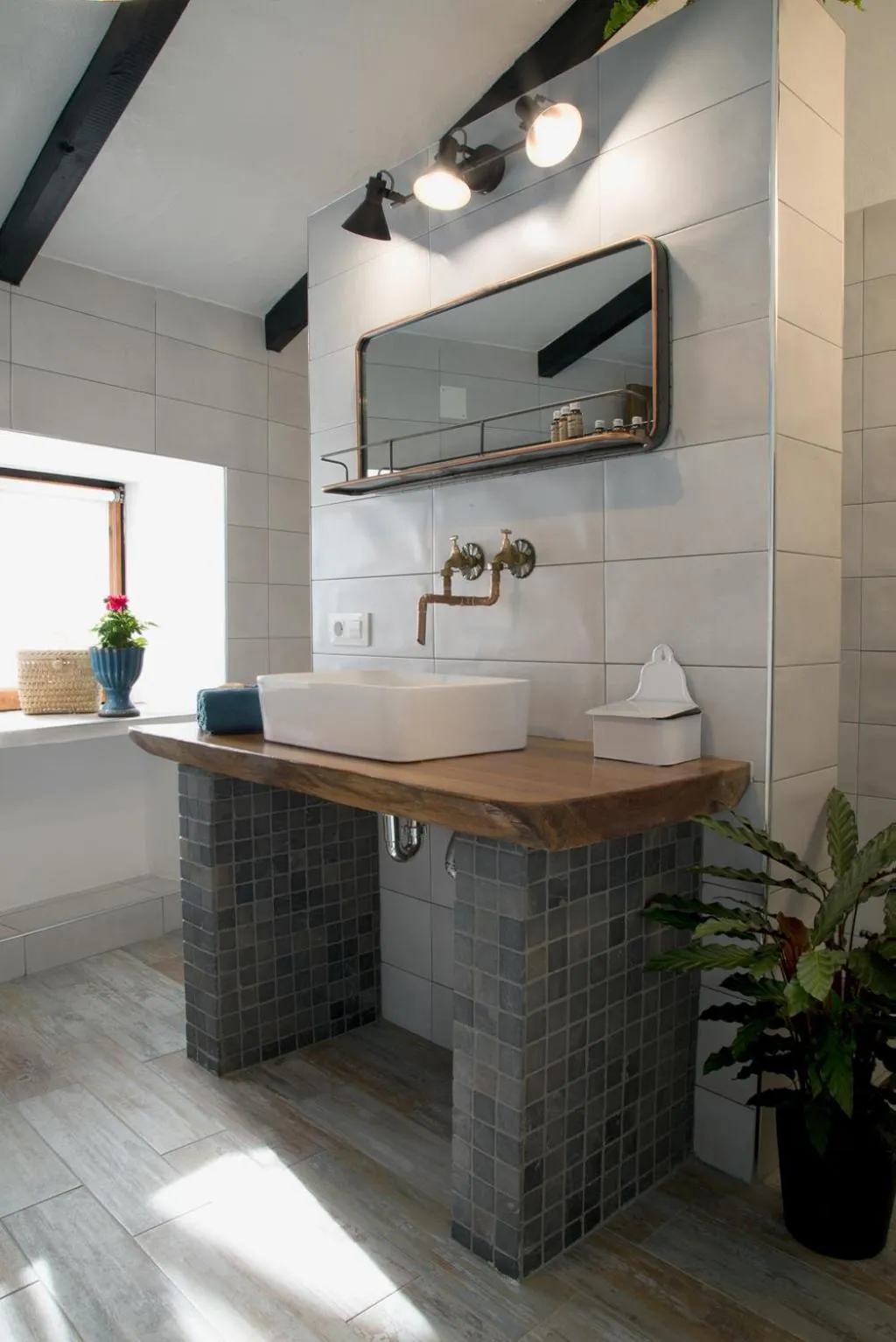 Bathroom in Boutique Hotel Rancho Los Lobos