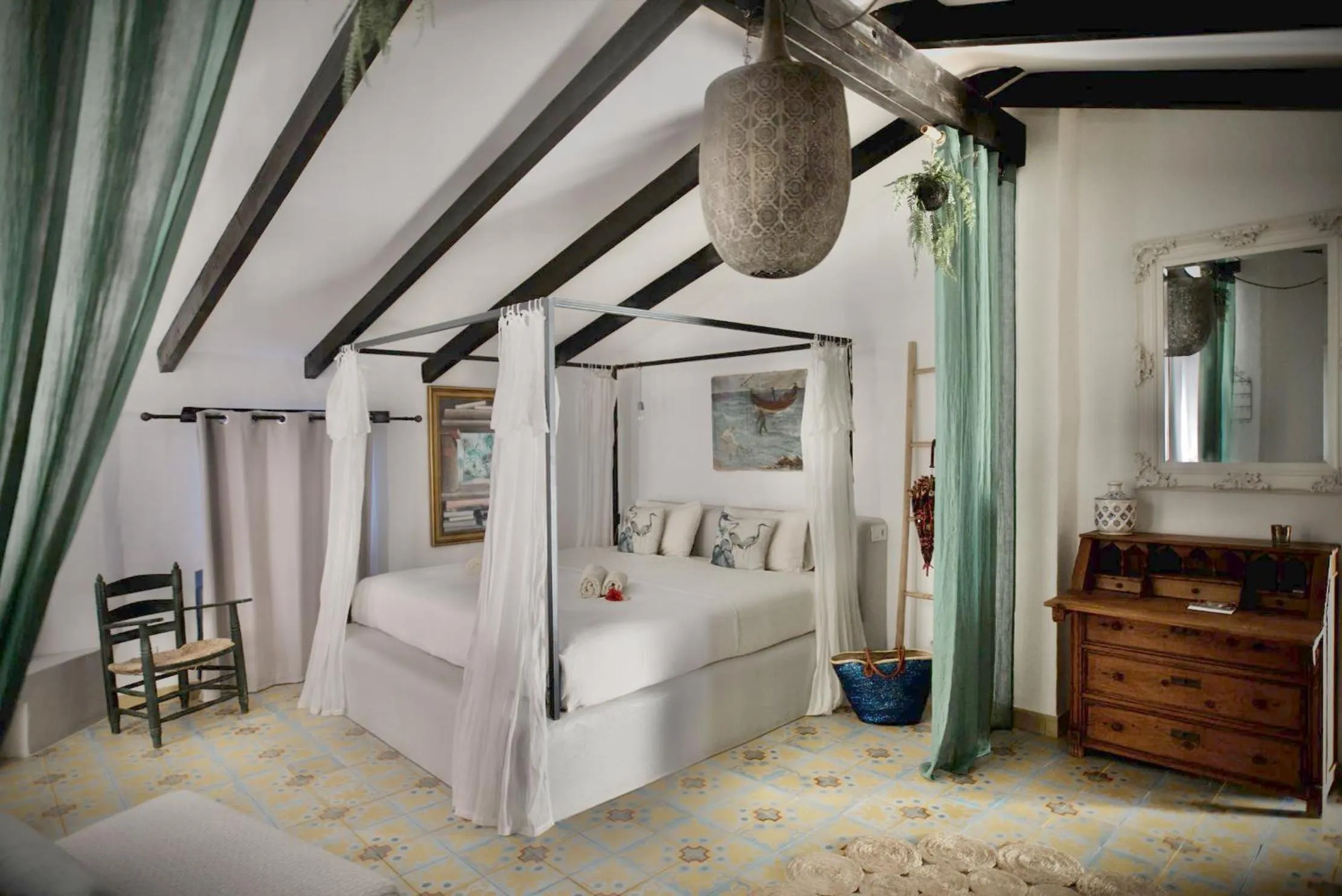 Photo of the whole room in Boutique Hotel Rancho Los Lobos