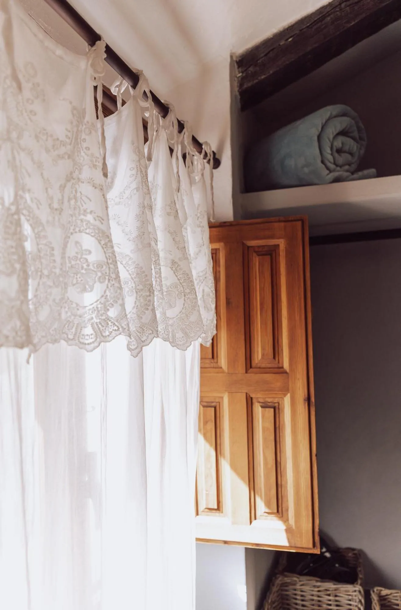 Photo of the whole room in Boutique Hotel Rancho Los Lobos