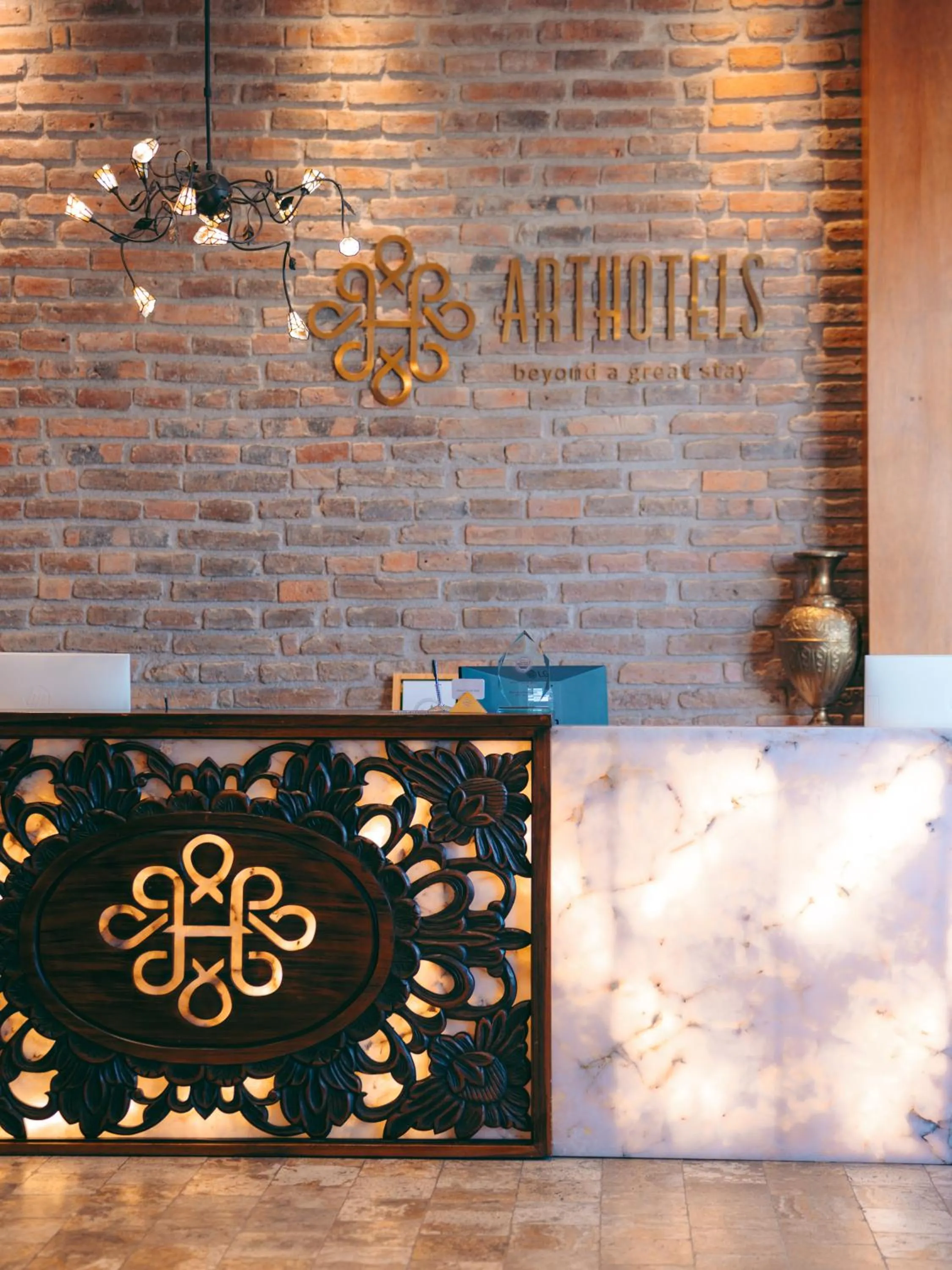 Logo/Certificate/Sign in Hotel Cruz del Vado by Art Hotels