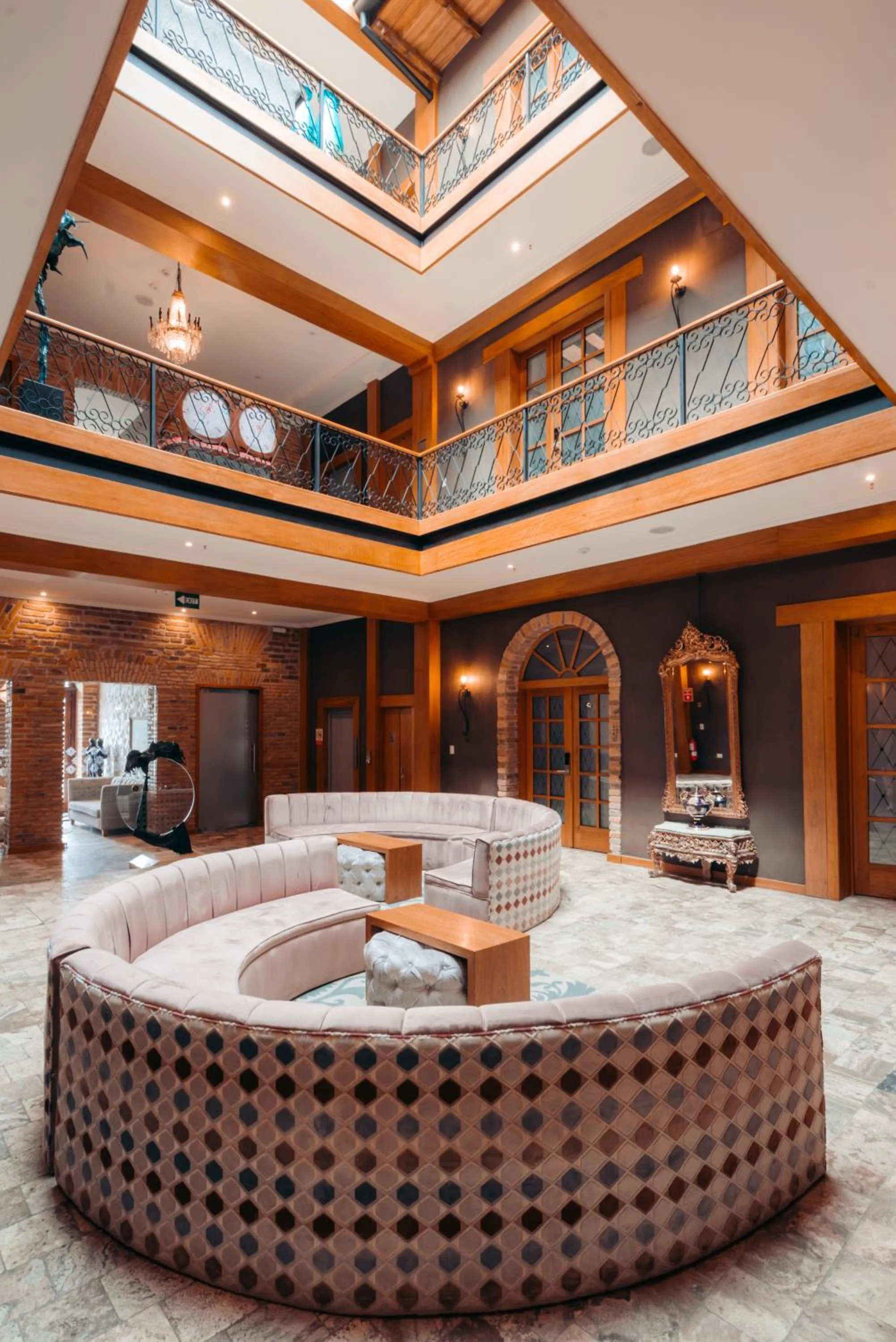 Living room in Hotel Cruz del Vado by Art Hotels