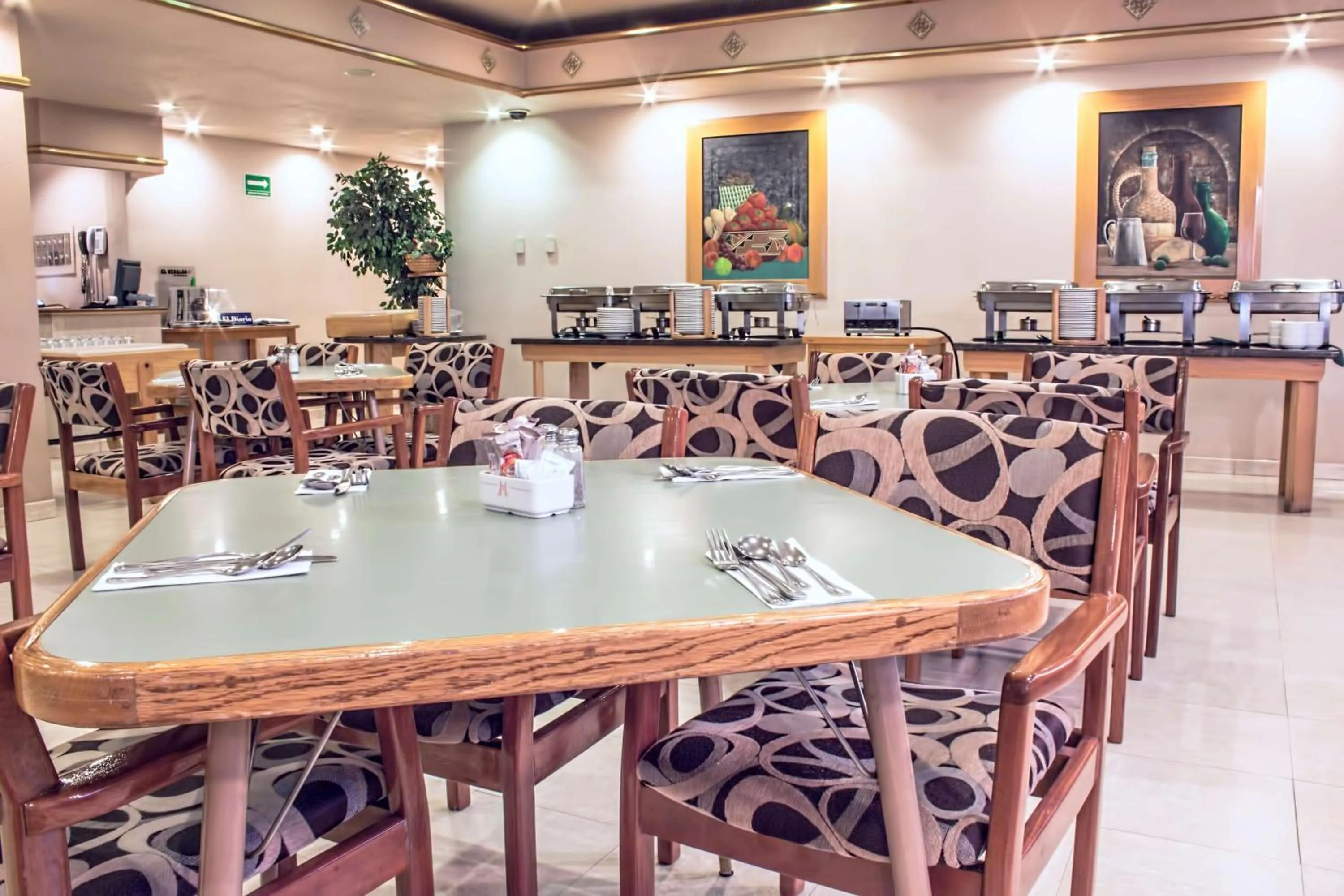 Restaurant/places to eat in HM Mirador