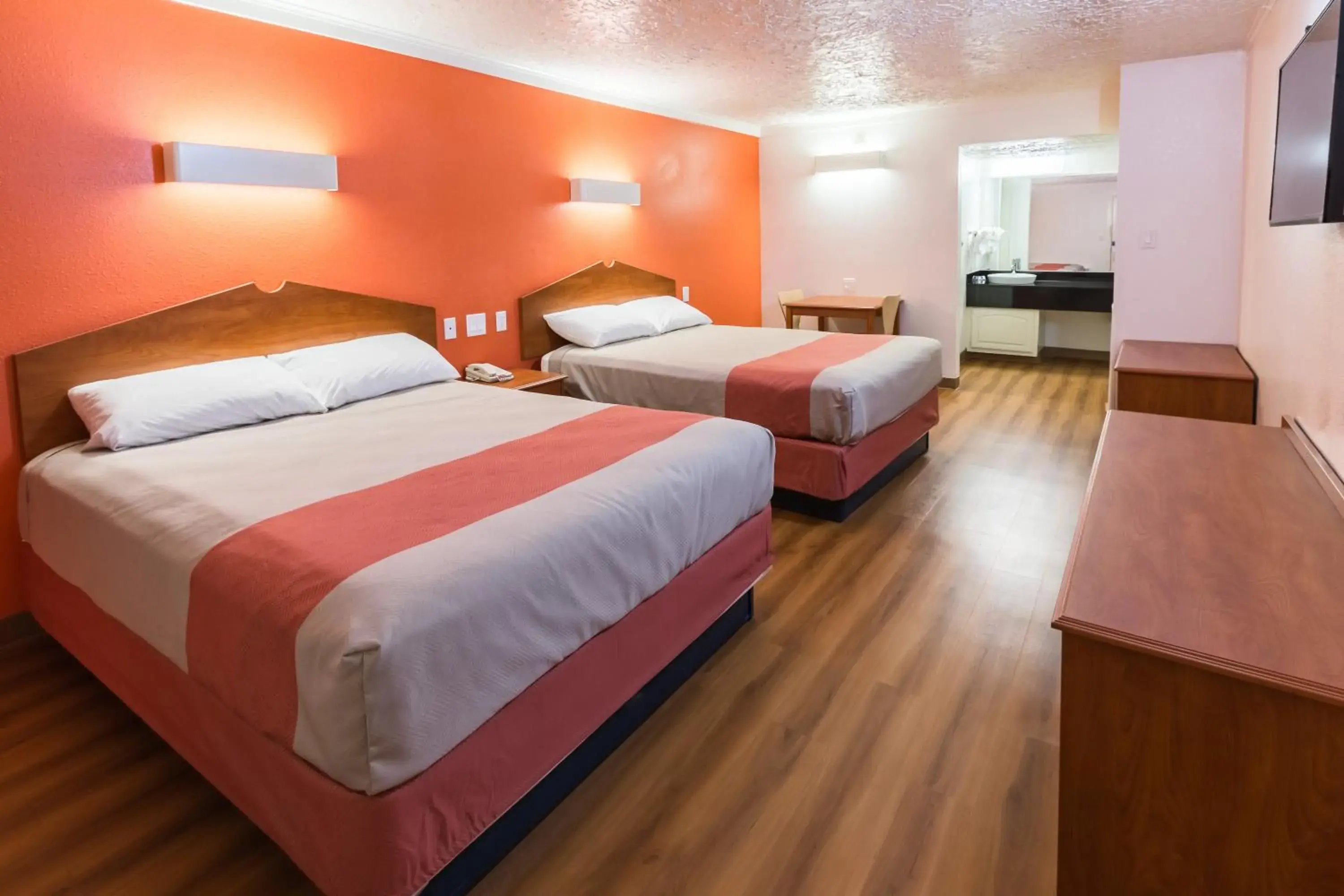 Bedroom, Bed in Motel 6-Fort Worth, TX - White Settlement Bedroom, Bed in Motel 6-Fort Worth, TX - White Settlement