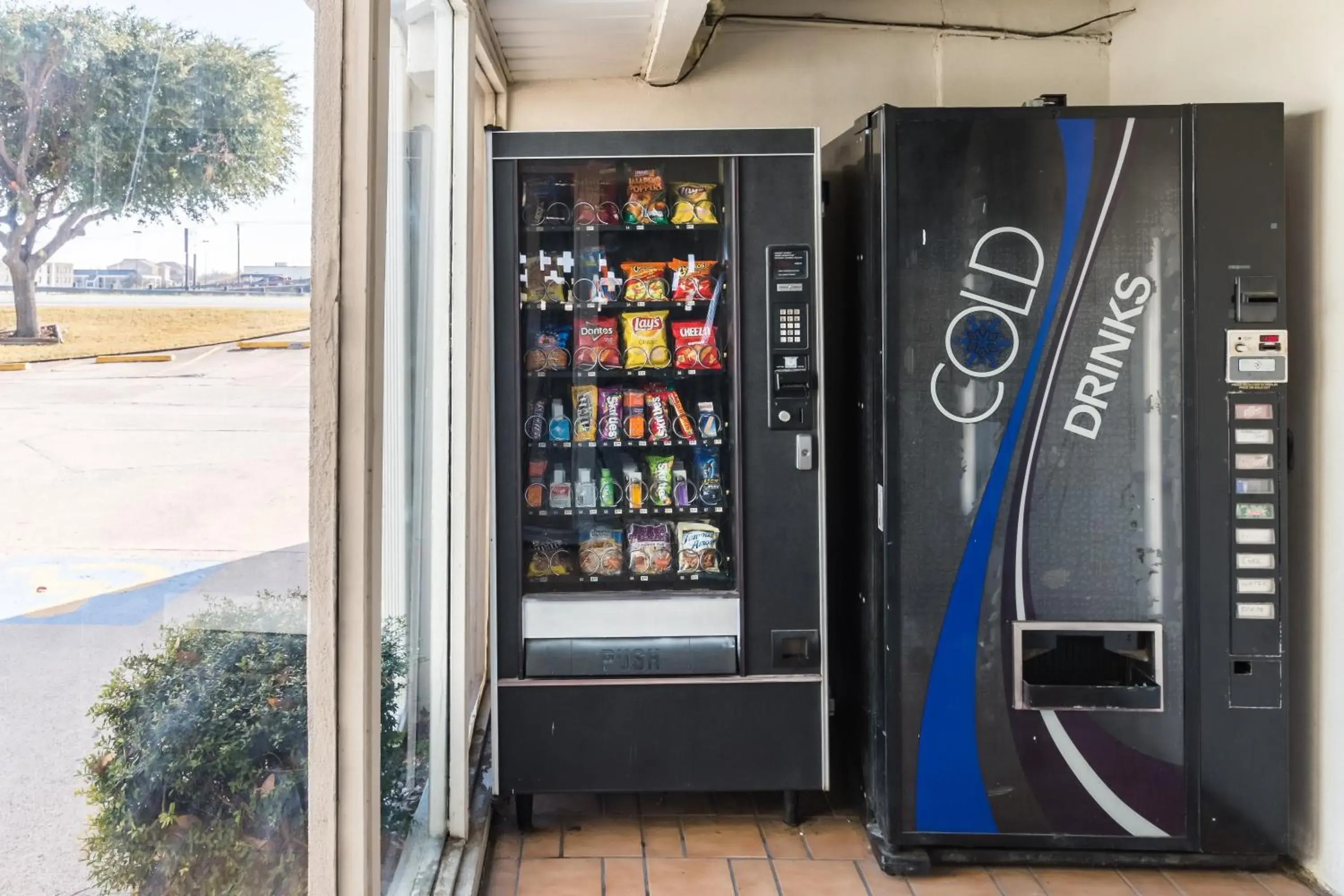 Food and drinks in Motel 6-Fort Worth, TX - White Settlement Food and drinks in Motel 6-Fort Worth, TX - White Settlement