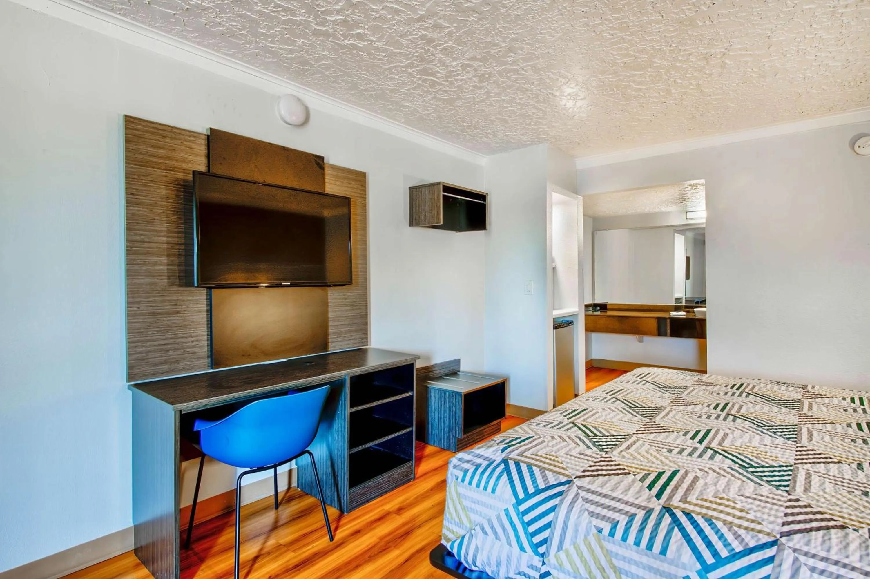 Bedroom, Bed in Motel 6-Fort Worth, TX - White Settlement