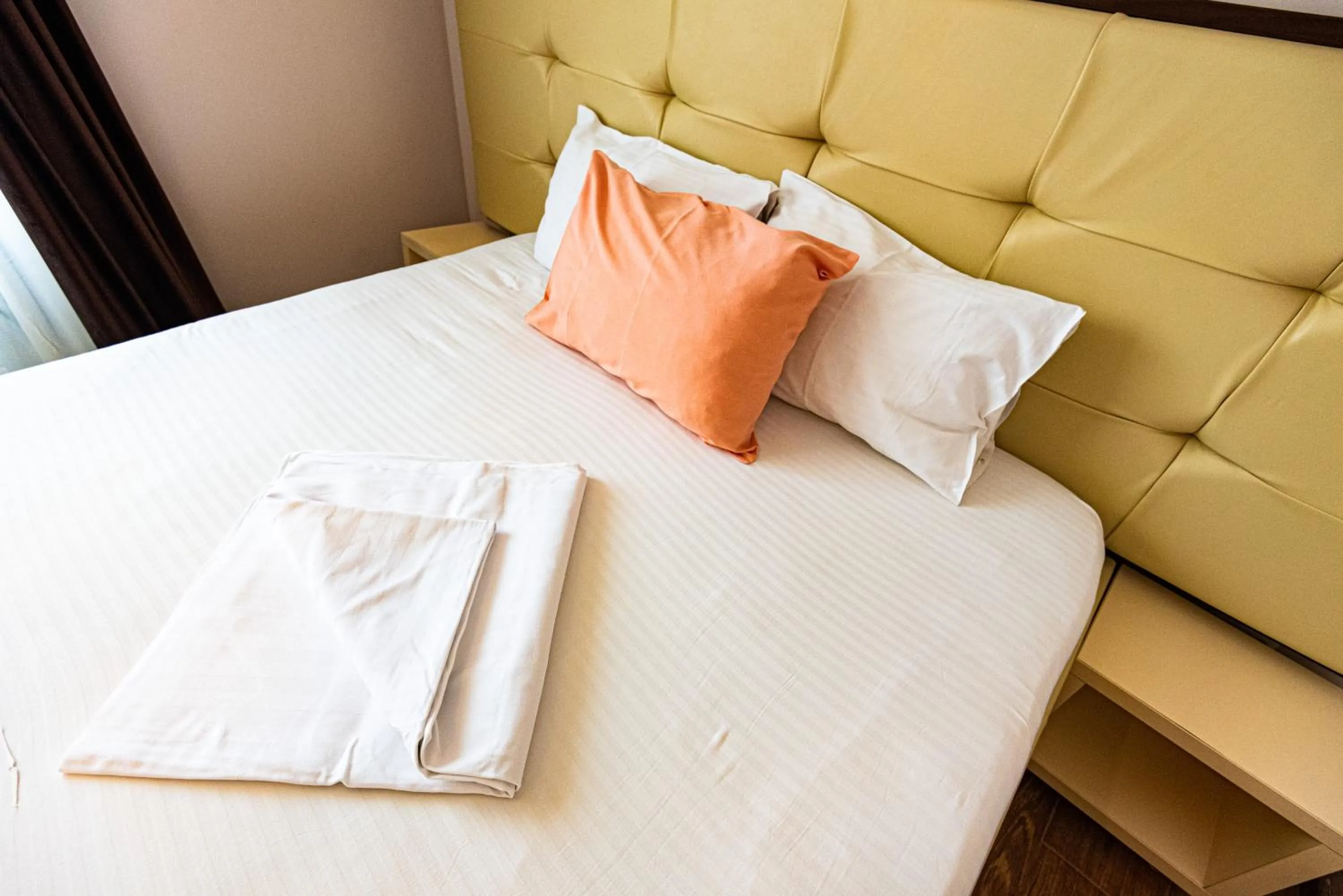 Bed in iVAVev IS US ByTheSea EforieSud