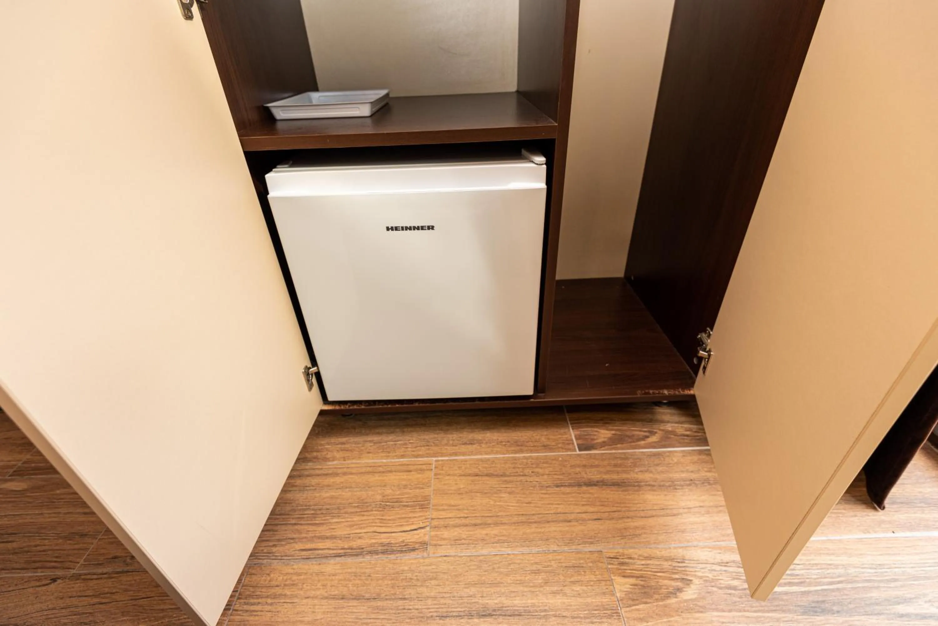 iVAVev IS US ByTheSea EforieSud