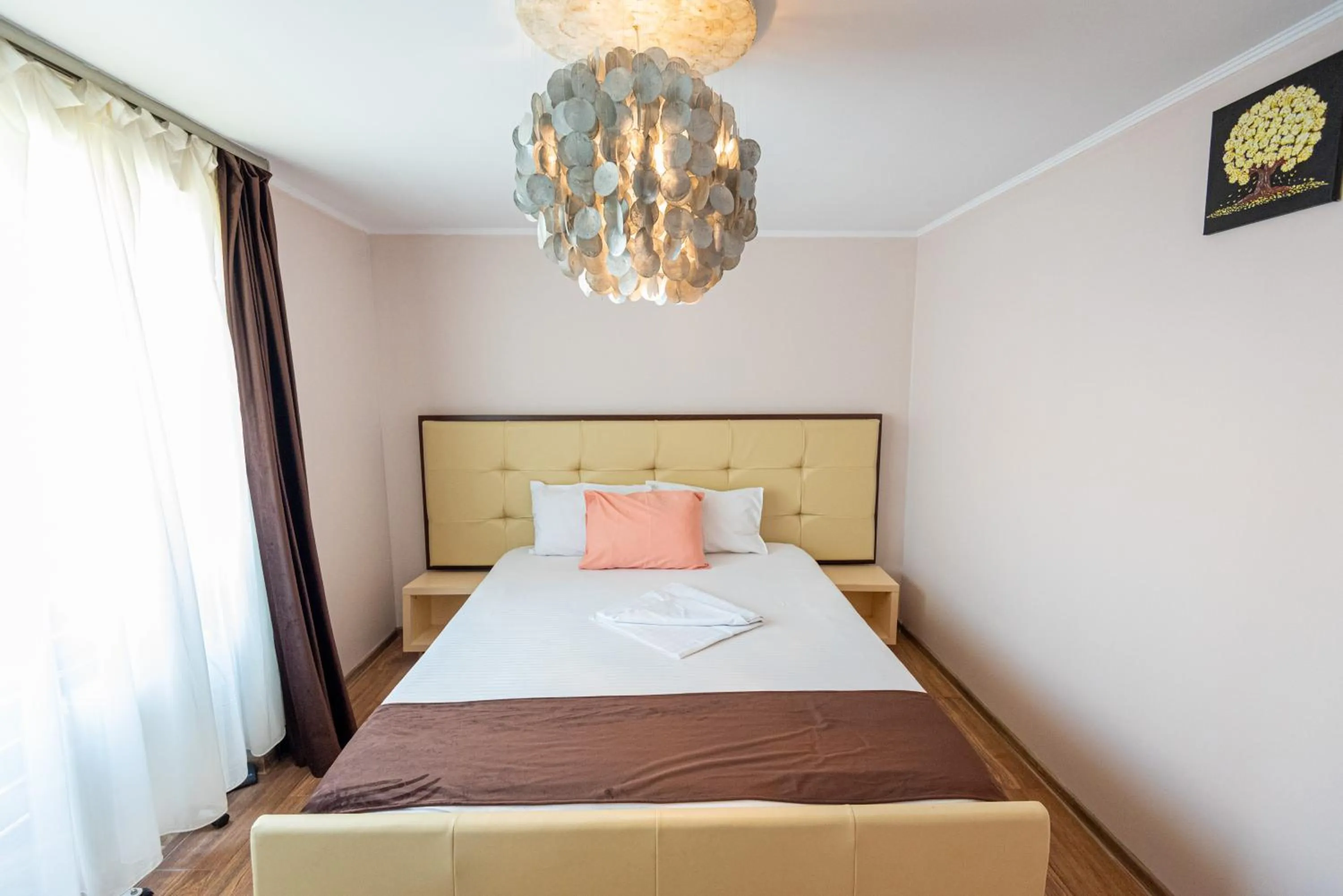 Bed in iVAVev IS US ByTheSea EforieSud