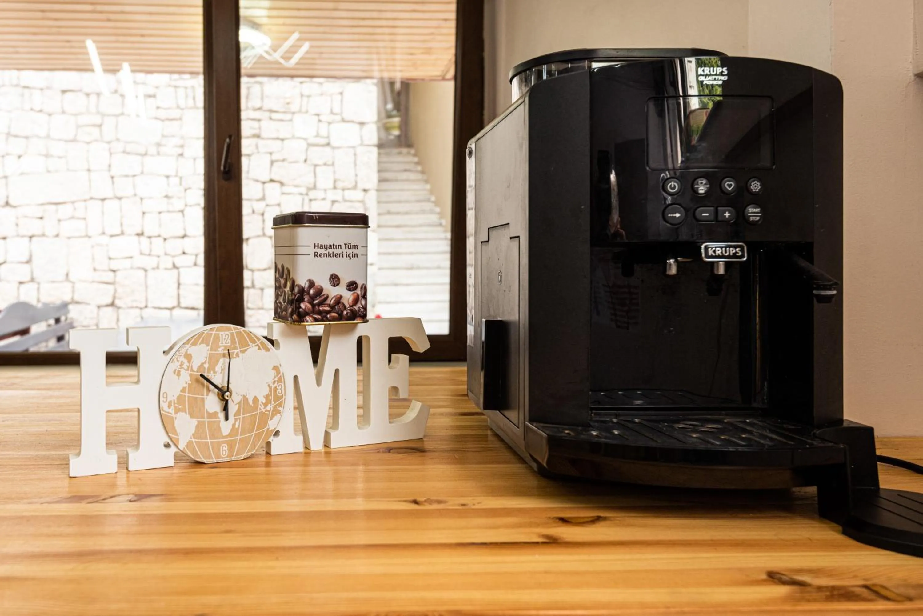 iVAVev IS US ByTheSea EforieSud