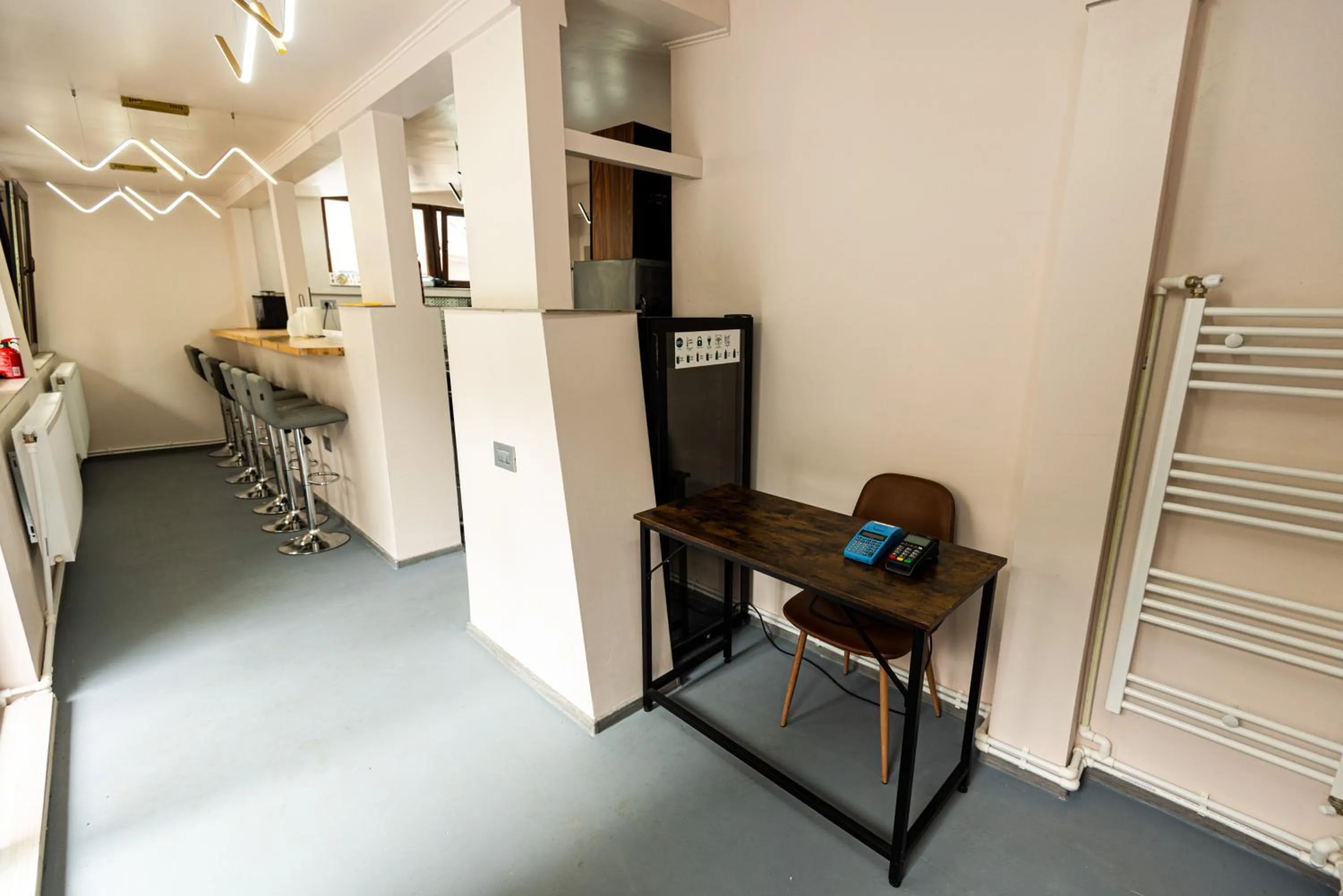 iVAVev IS US ByTheSea EforieSud